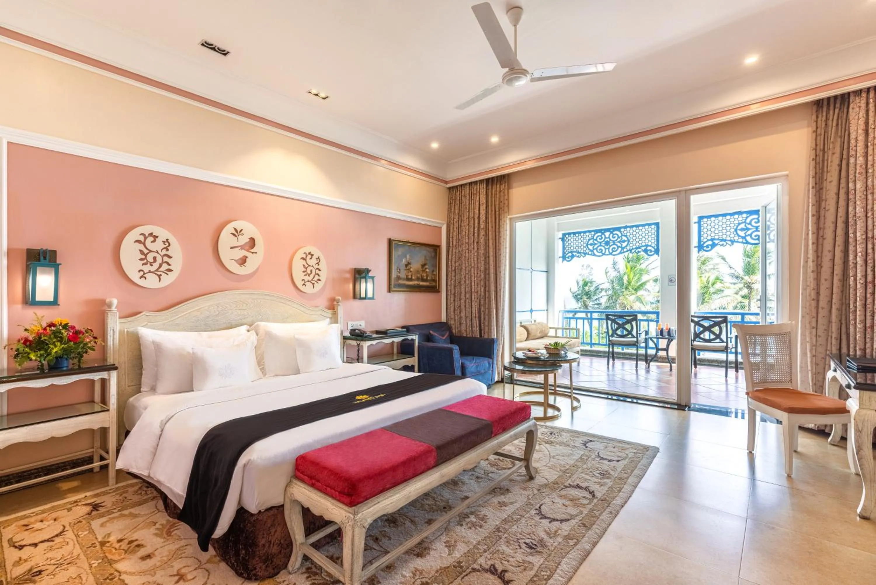 Balcony/Terrace, Bed in Mayfair Palm Beach Resort