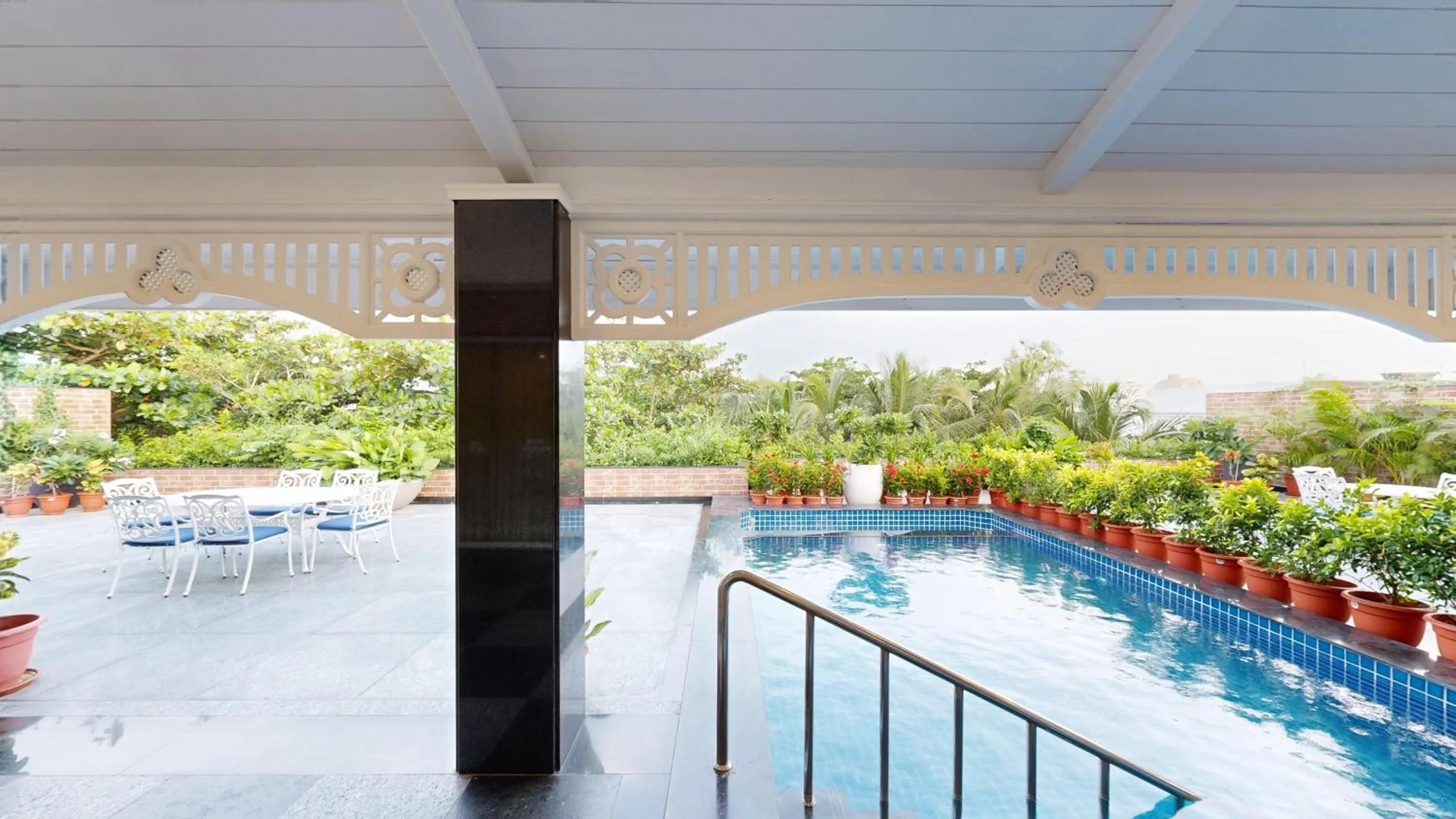 Swimming pool in Mayfair Palm Beach Resort