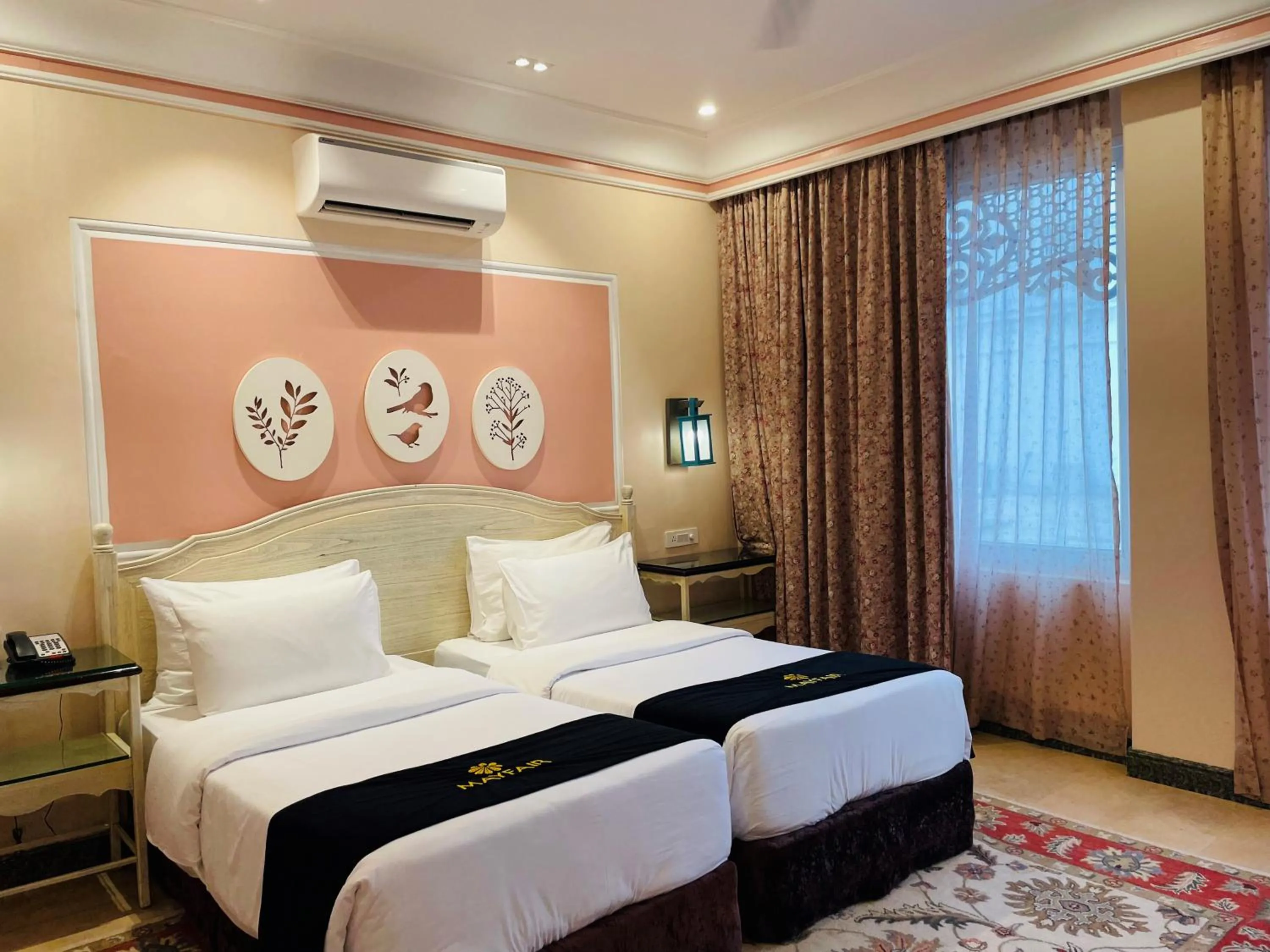 Bedroom, Bed in Mayfair Palm Beach Resort