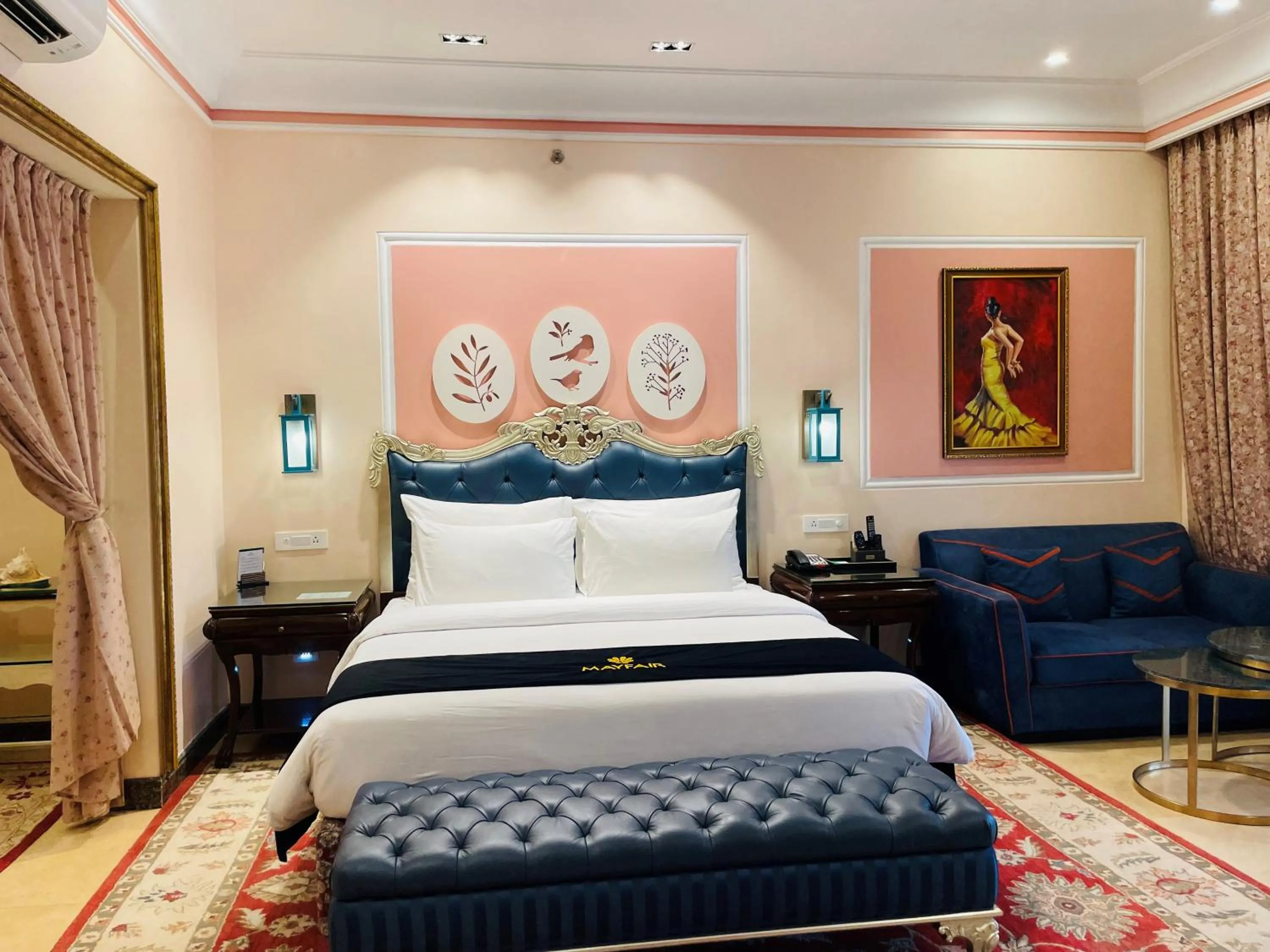 Bedroom, Bed in Mayfair Palm Beach Resort