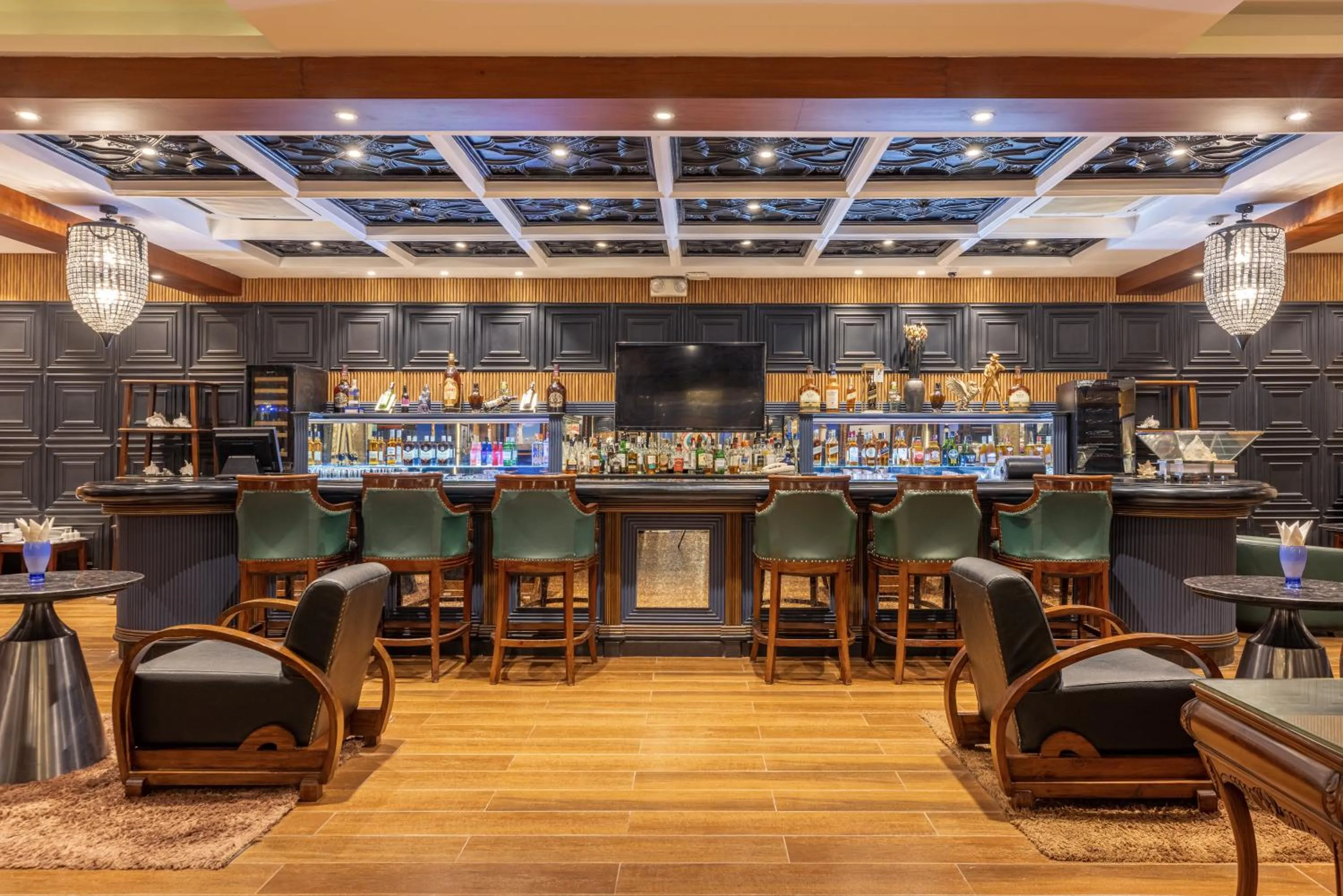 Lounge or bar in Mayfair Palm Beach Resort