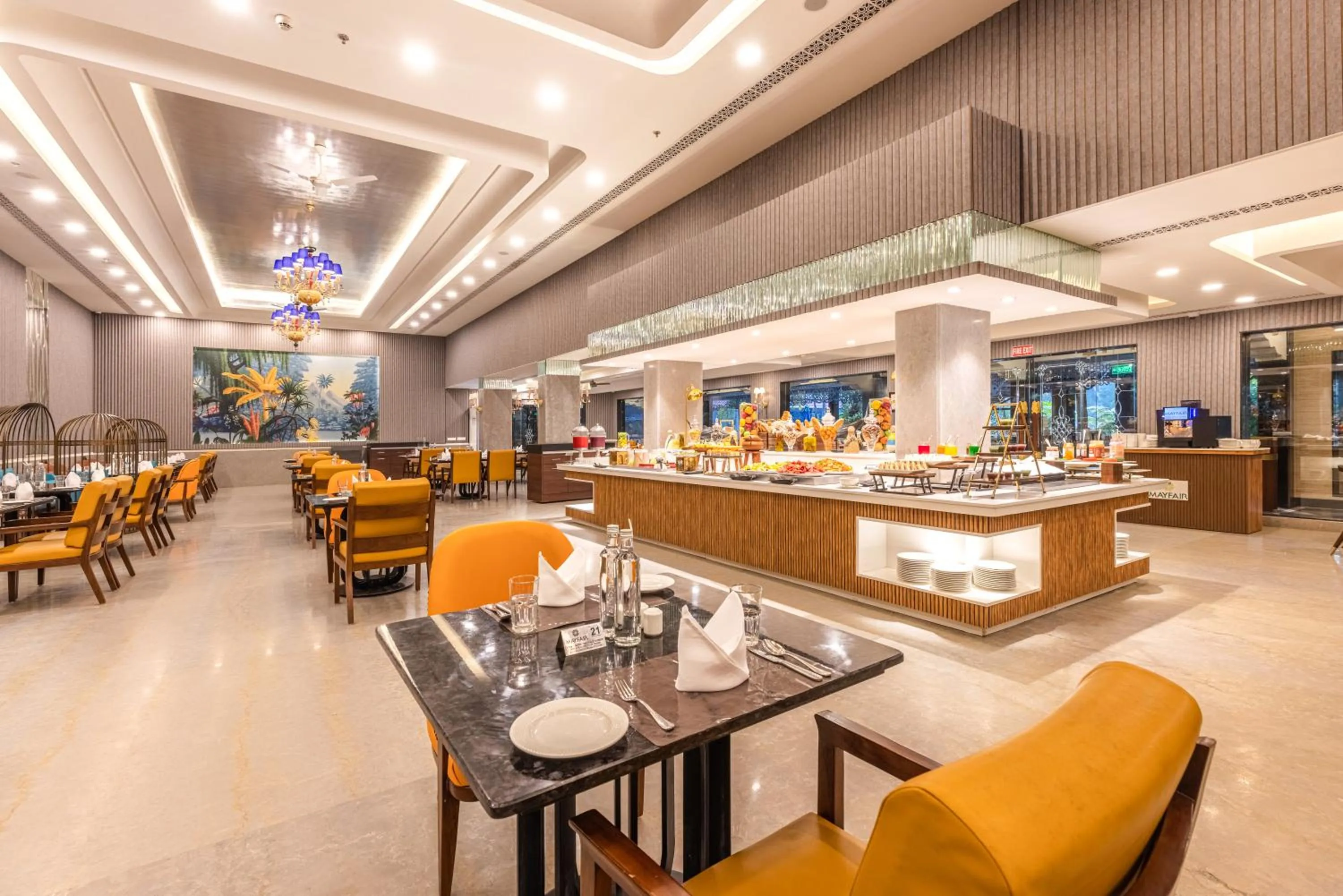 Restaurant/places to eat in Mayfair Palm Beach Resort