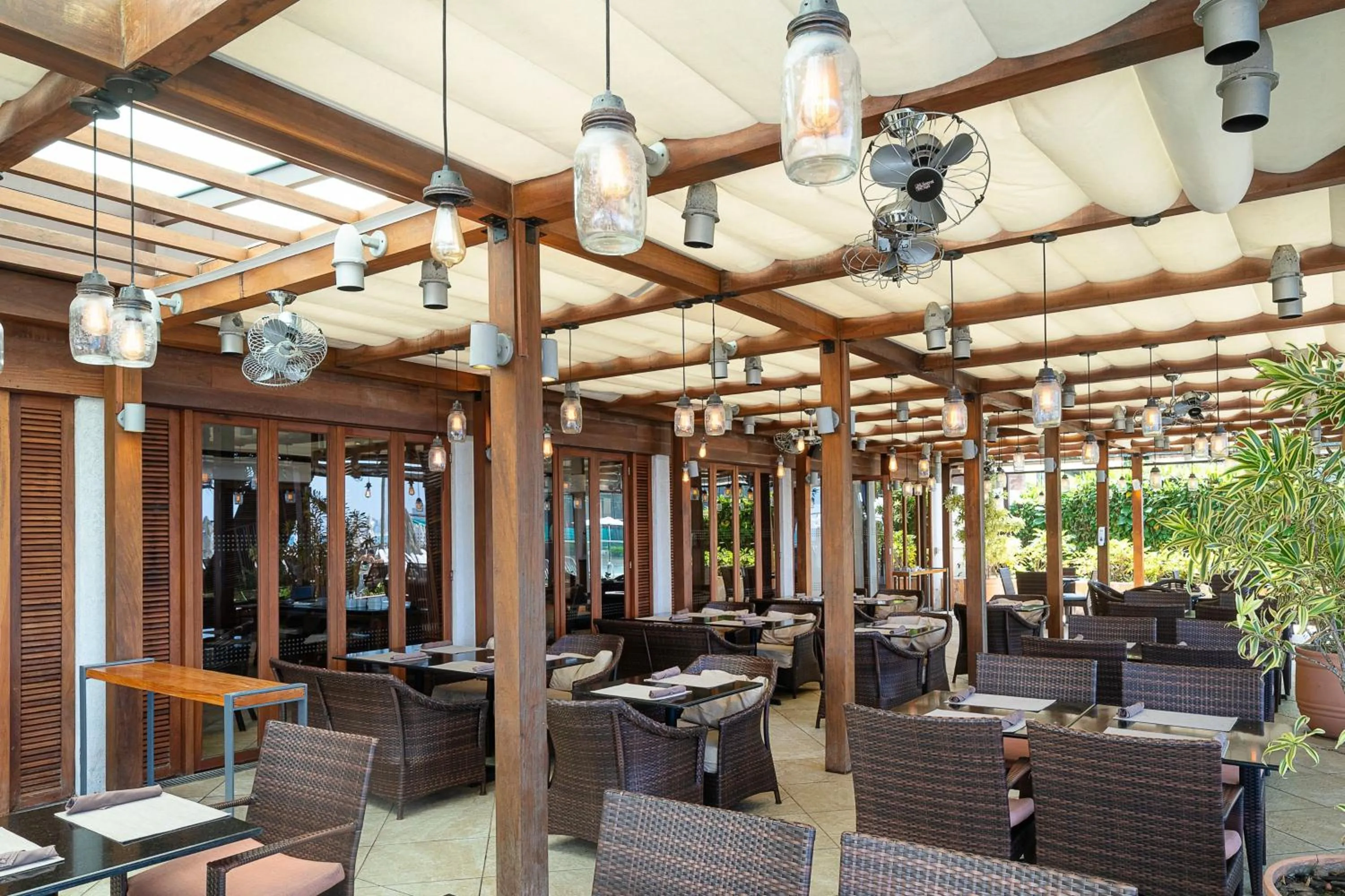 Restaurant/places to eat in Sheraton Grand Rio Hotel & Resort