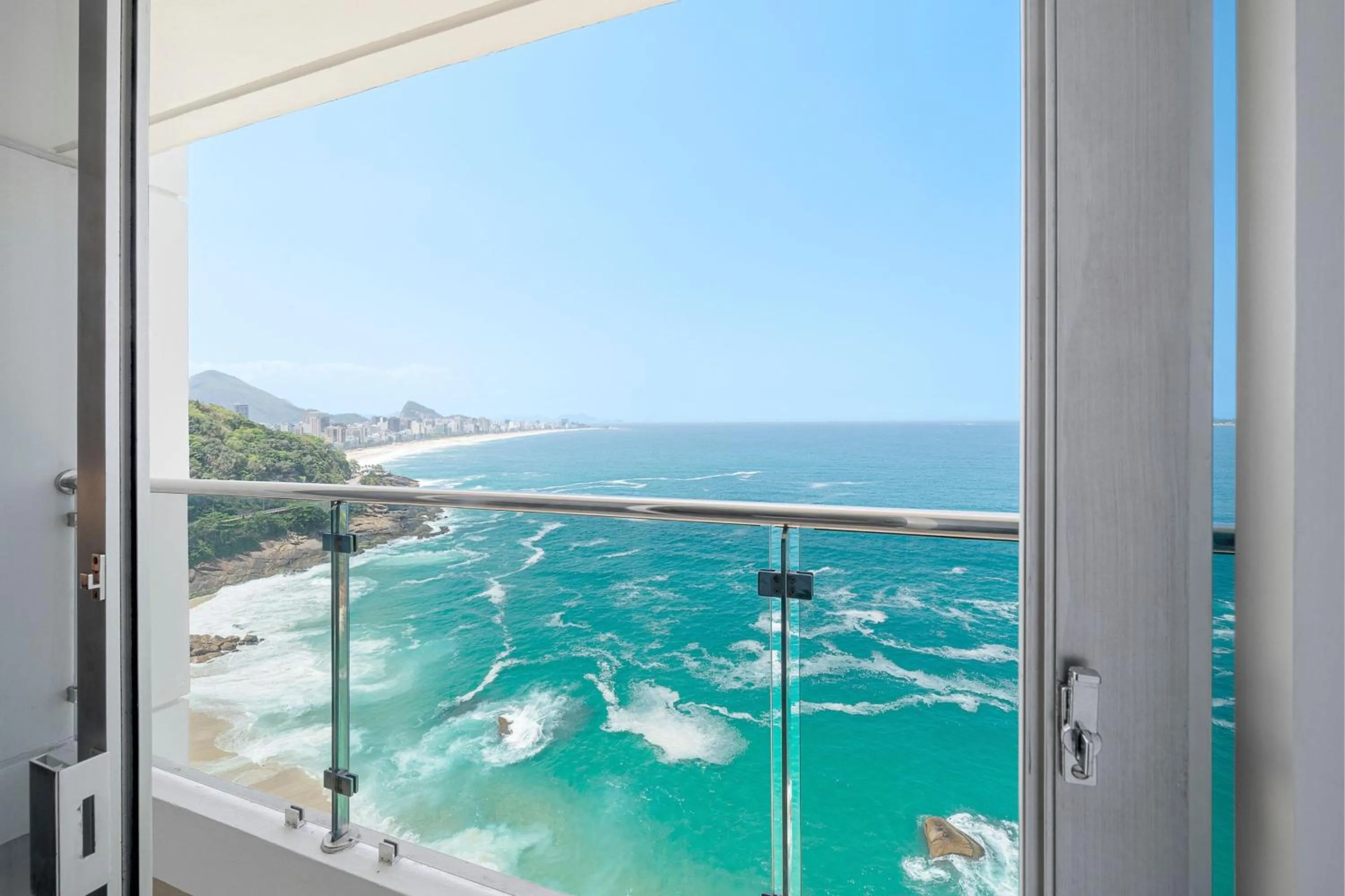 Photo of the whole room in Sheraton Grand Rio Hotel & Resort