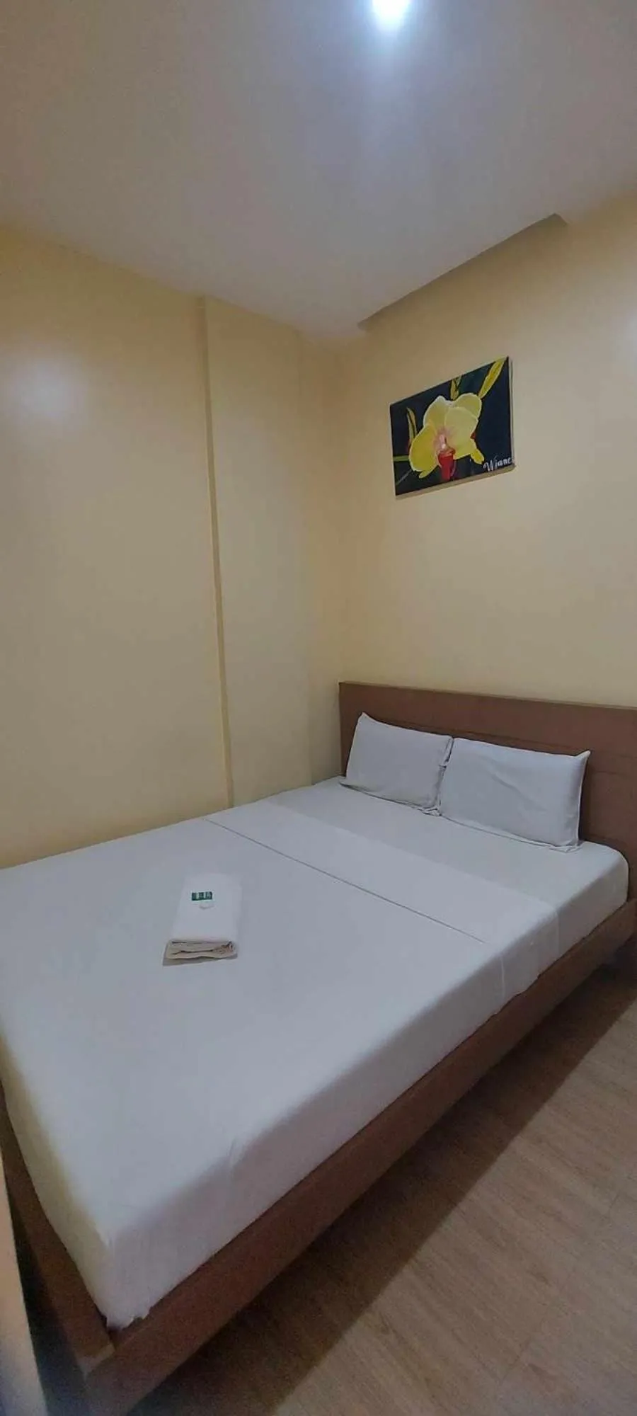 Bed in B&S Orchids suites hotel