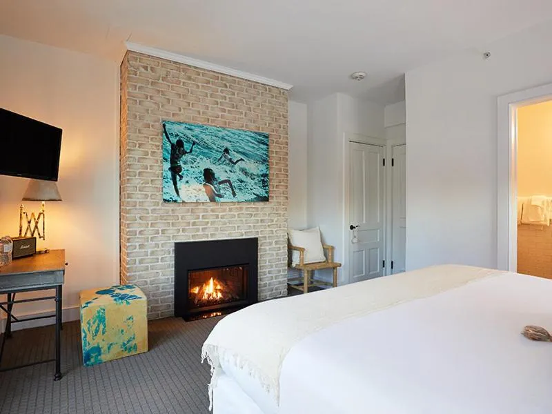 Bedroom, Bed in Shelter Harbor Inn