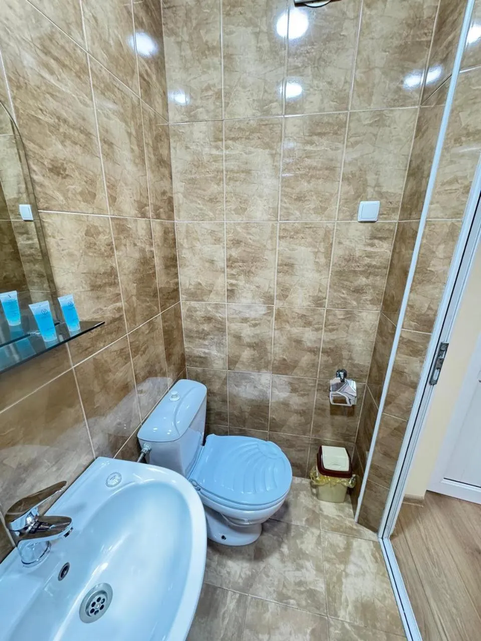 Toilet in Hotel Imereti - Old Tbilisi Center