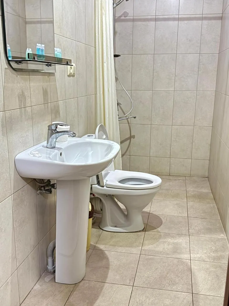 Shower in Hotel Imereti - Old Tbilisi Center