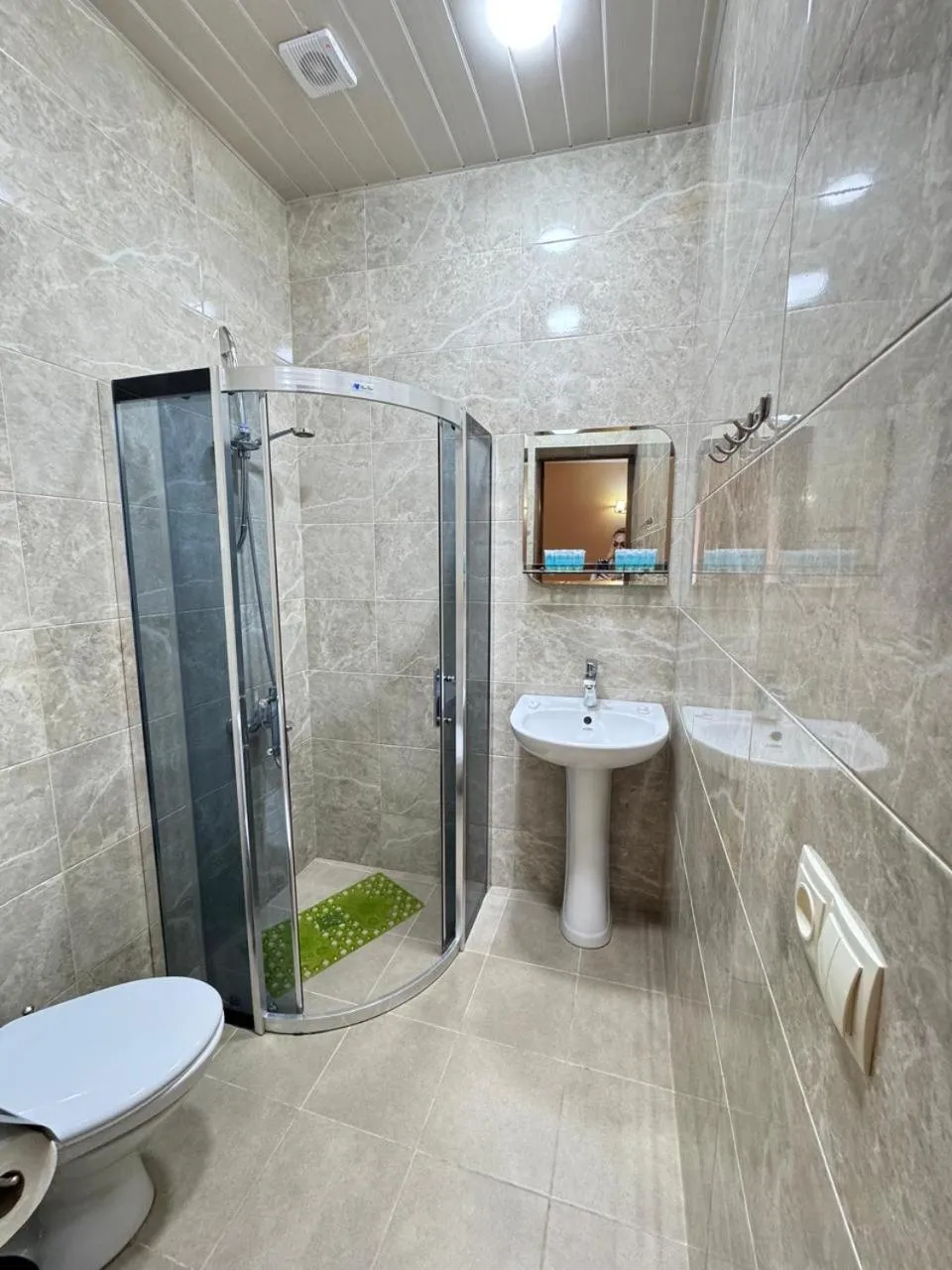 Toilet in Hotel Imereti - Old Tbilisi Center