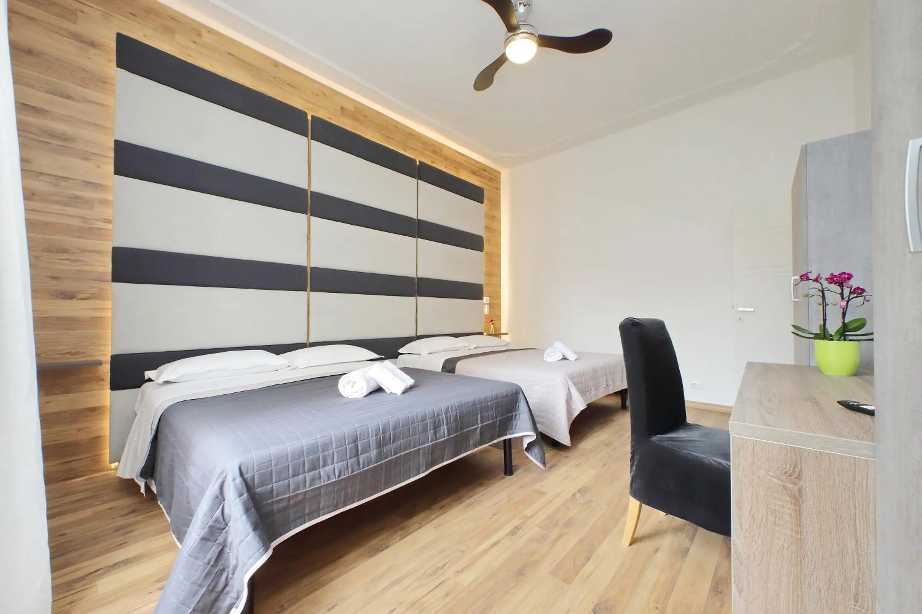 Photo of the whole room, Bed in I Pini di Roma - Rooms & Suites