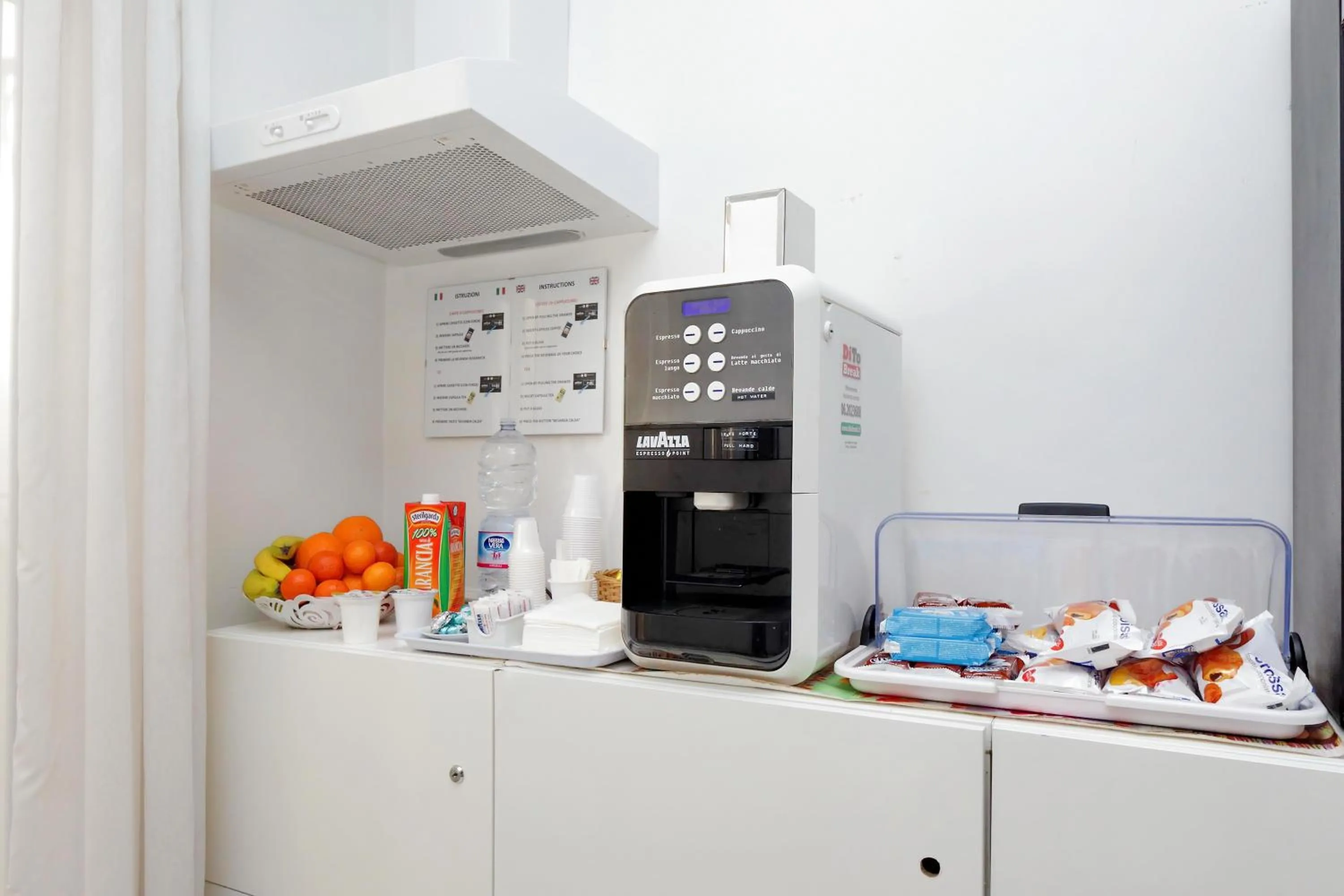 Food and drinks in I Pini di Roma - Rooms & Suites