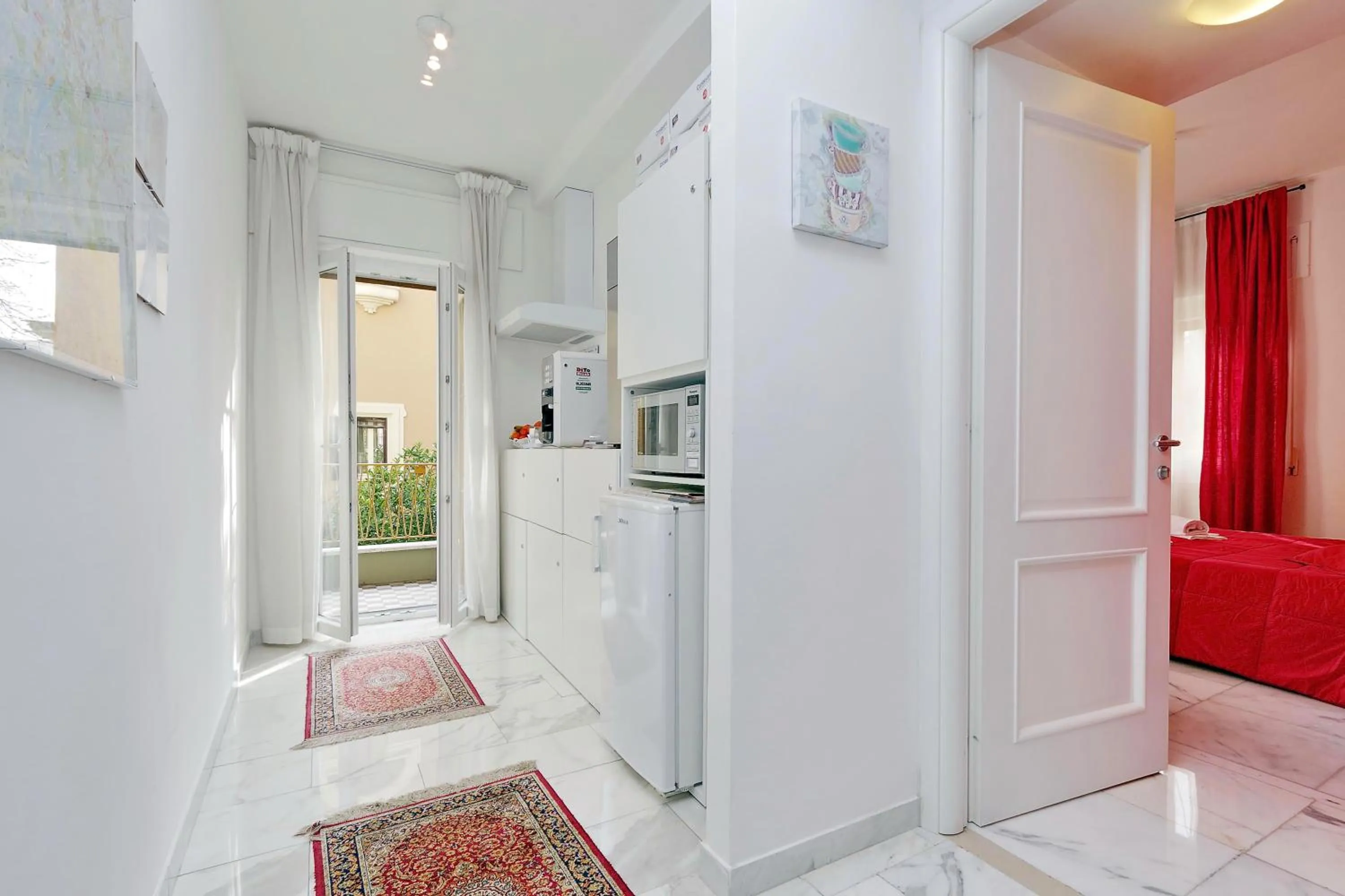 Lobby or reception in I Pini di Roma - Rooms & Suites