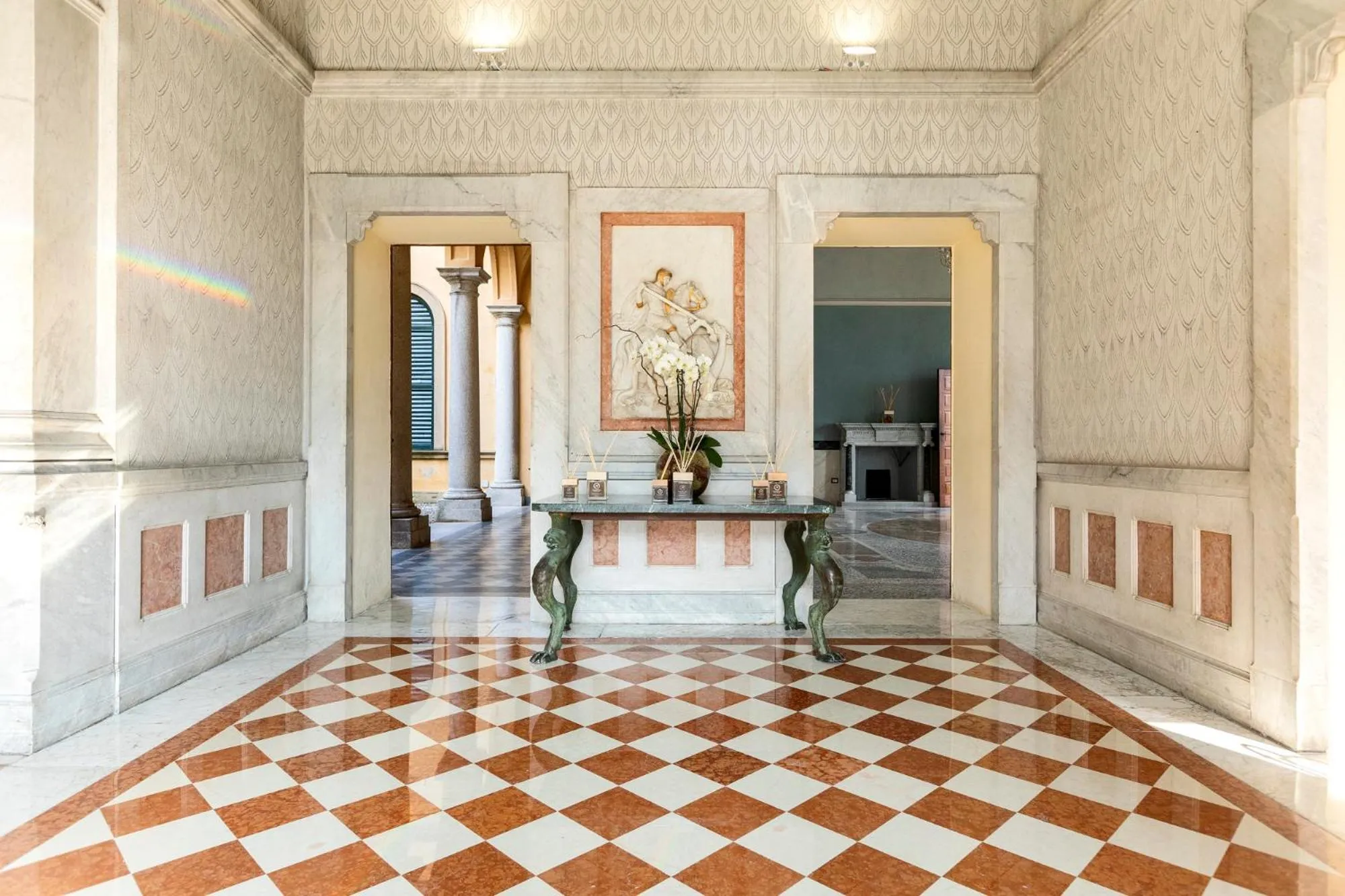 Decorative detail in Hotel Villa Cipressi, by R Collection Hotels