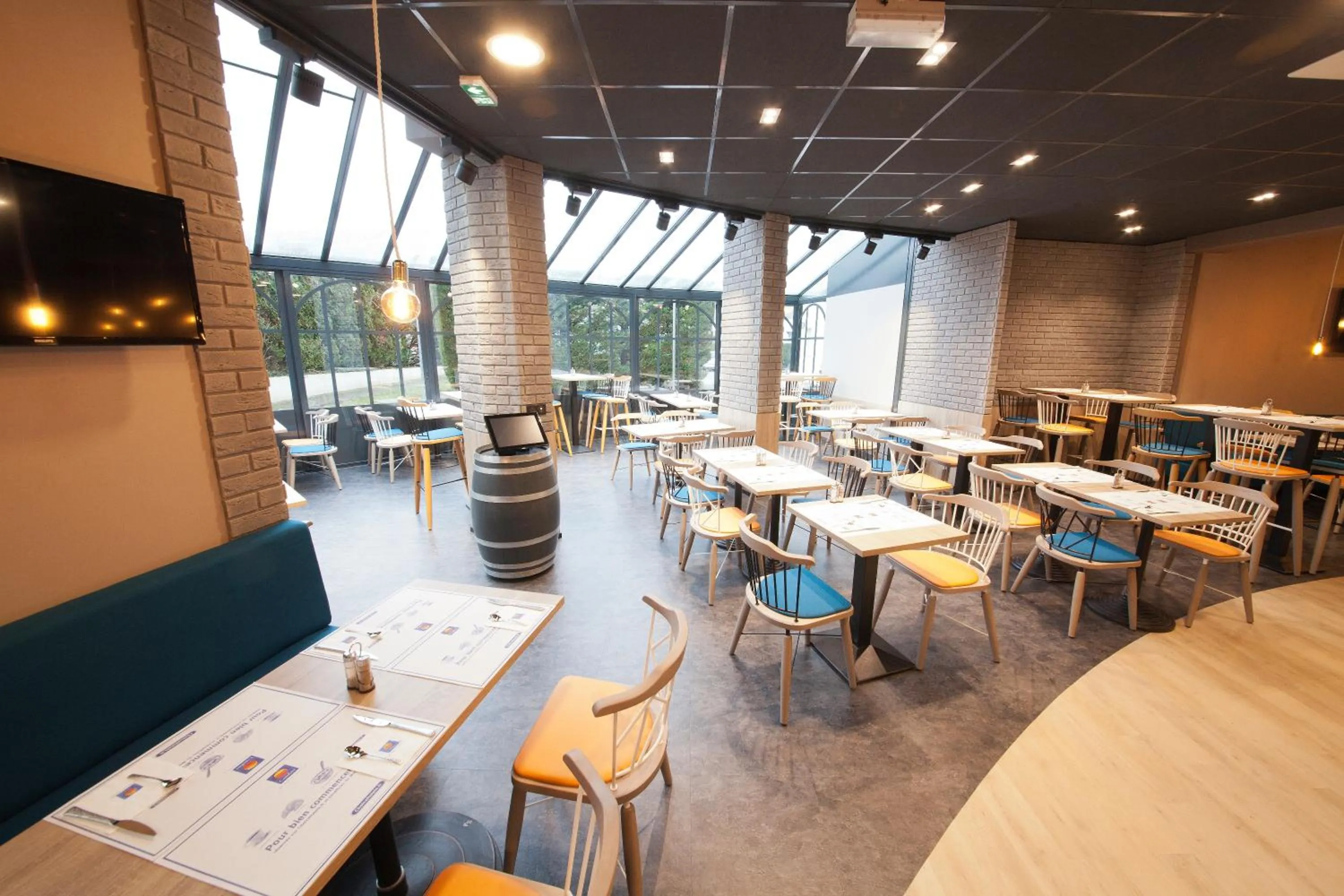 Breakfast in The Originals Boutique, Hôtel Le Marmotel, Clermont-Ferrand