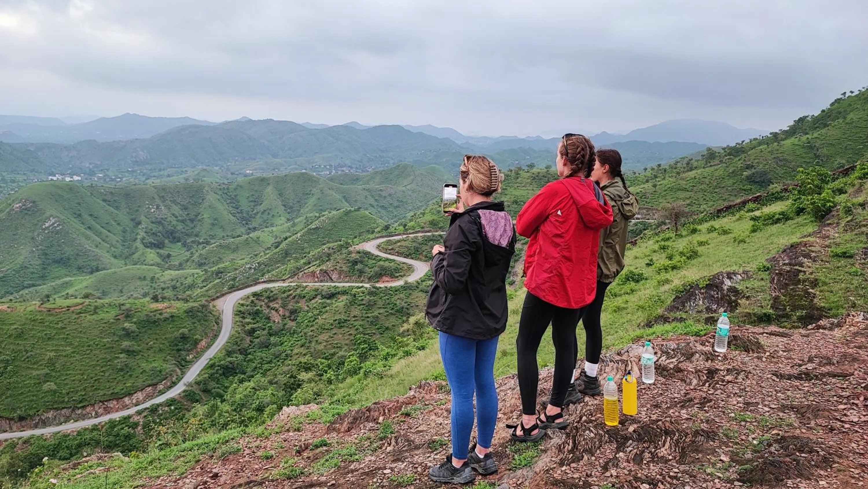 Neighbourhood in Hostel Mantra