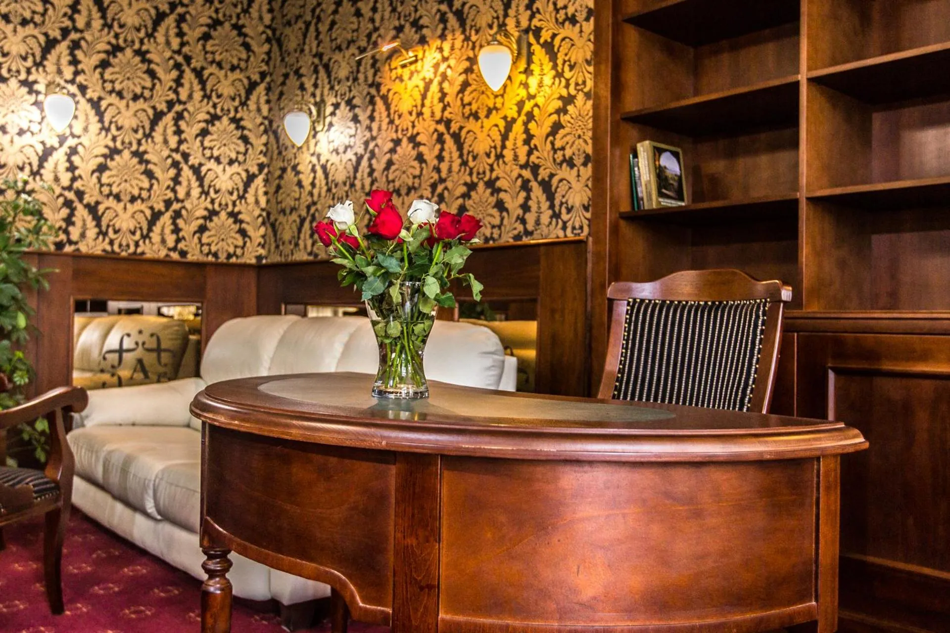 Communal lounge/ TV room, Bed in Boutique Hotel Annuska