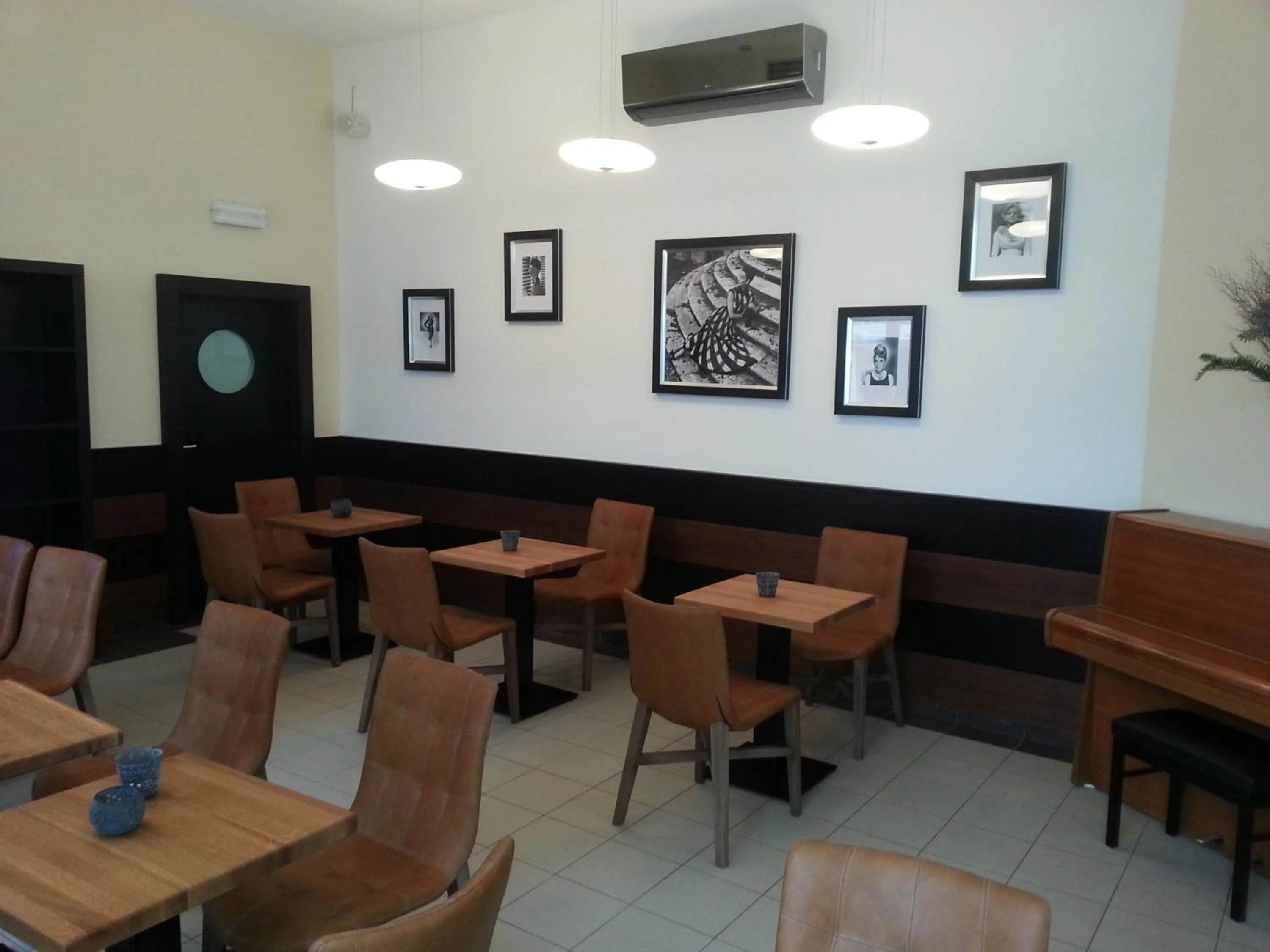 Lounge or bar in Bona Serva