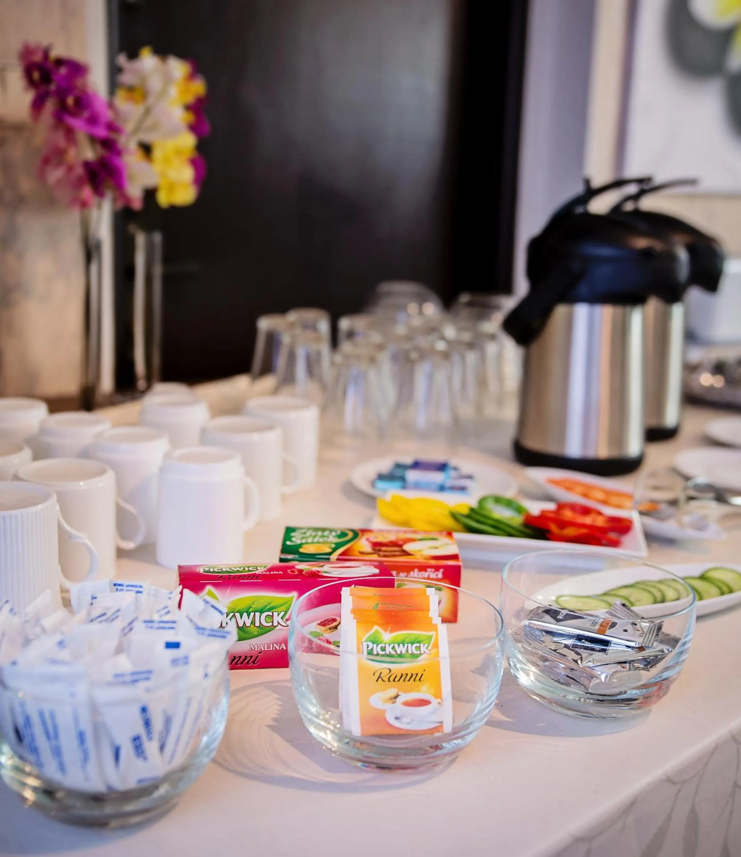 Restaurant/places to eat in Bona Serva