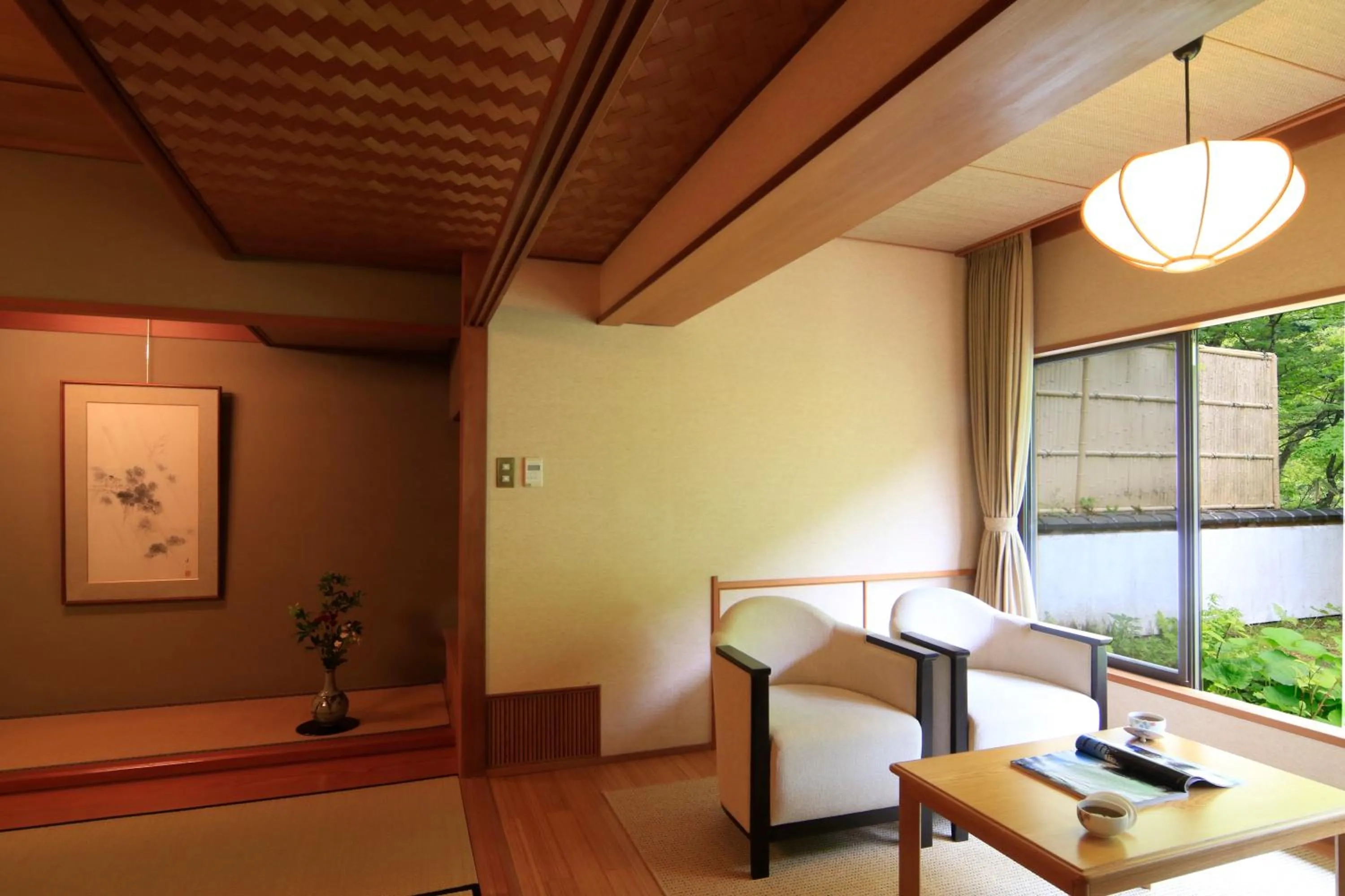 Seating area in Fujiiso