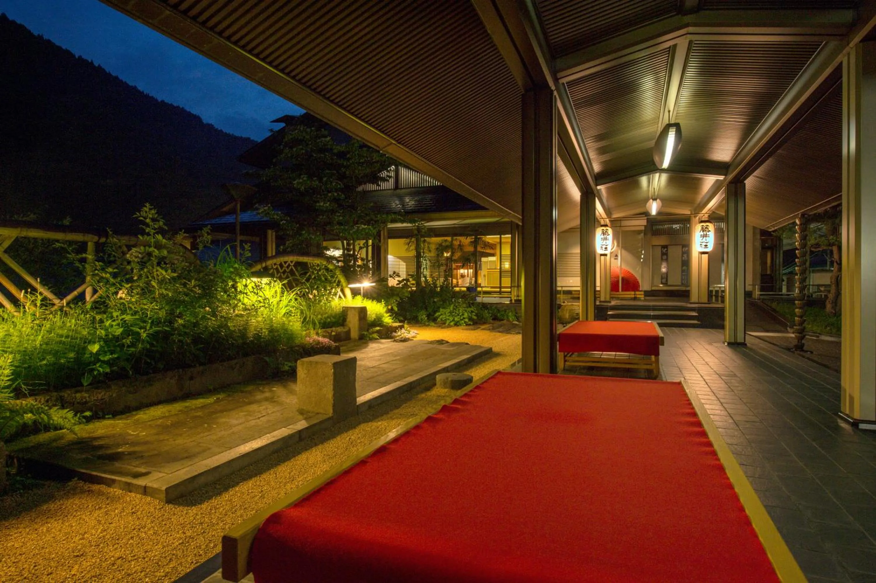 Property building in Fujiiso