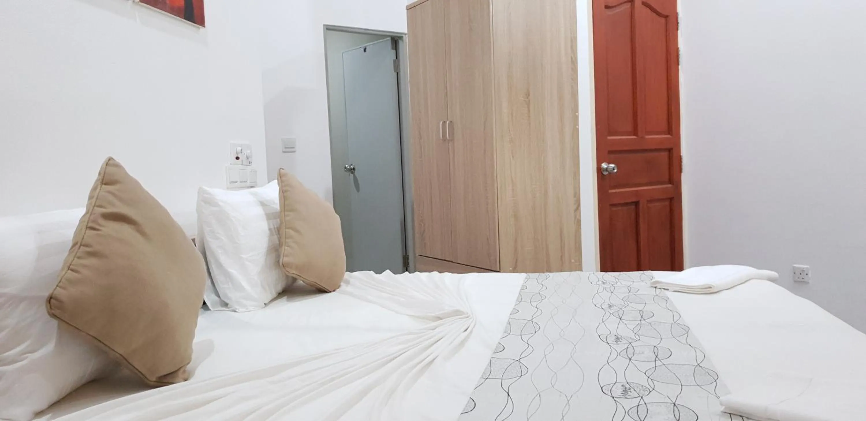 Bedroom, Bed in Arora Inn