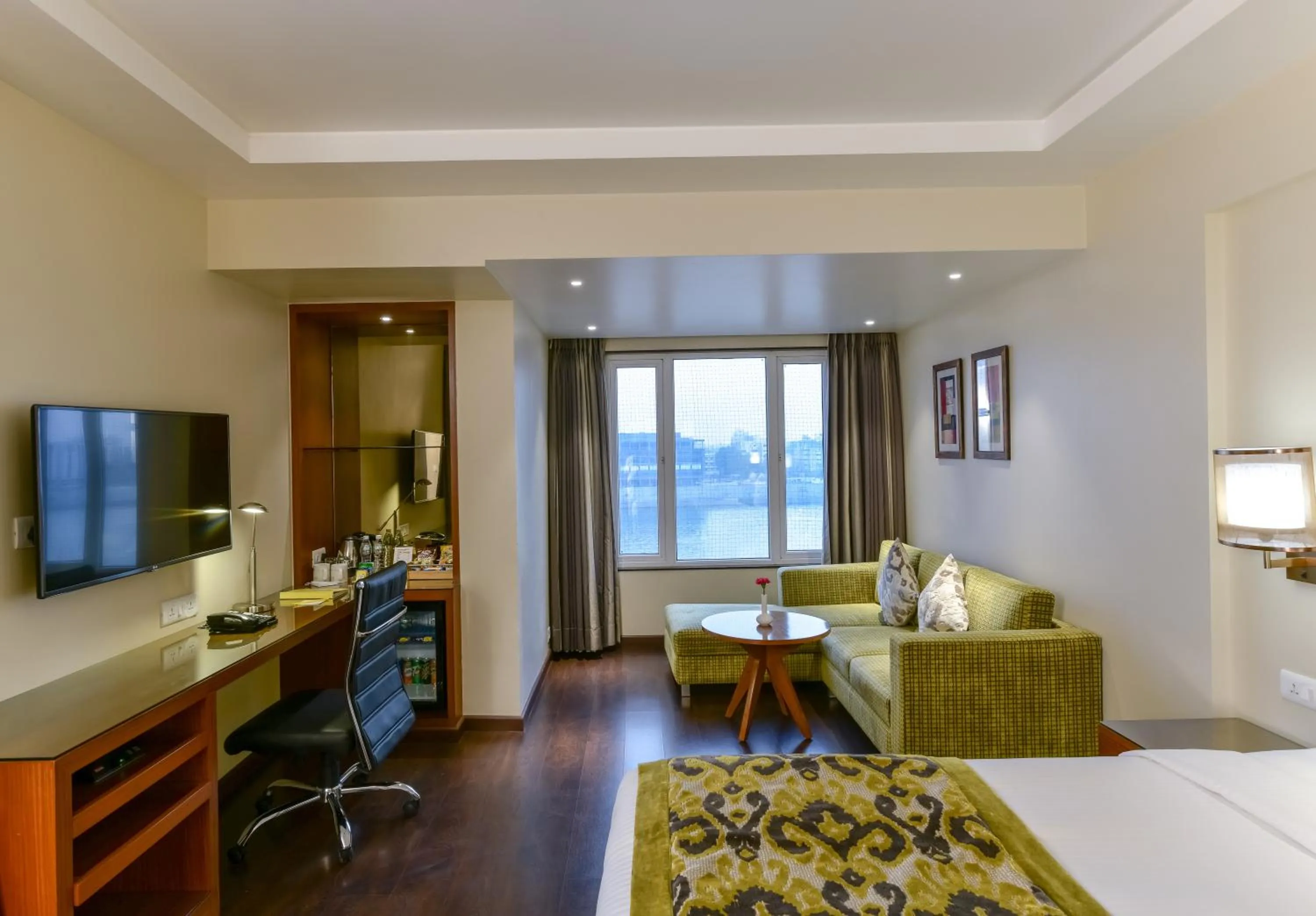 Bed in Lemon Tree Premier “The Atrium” Ahmedabad