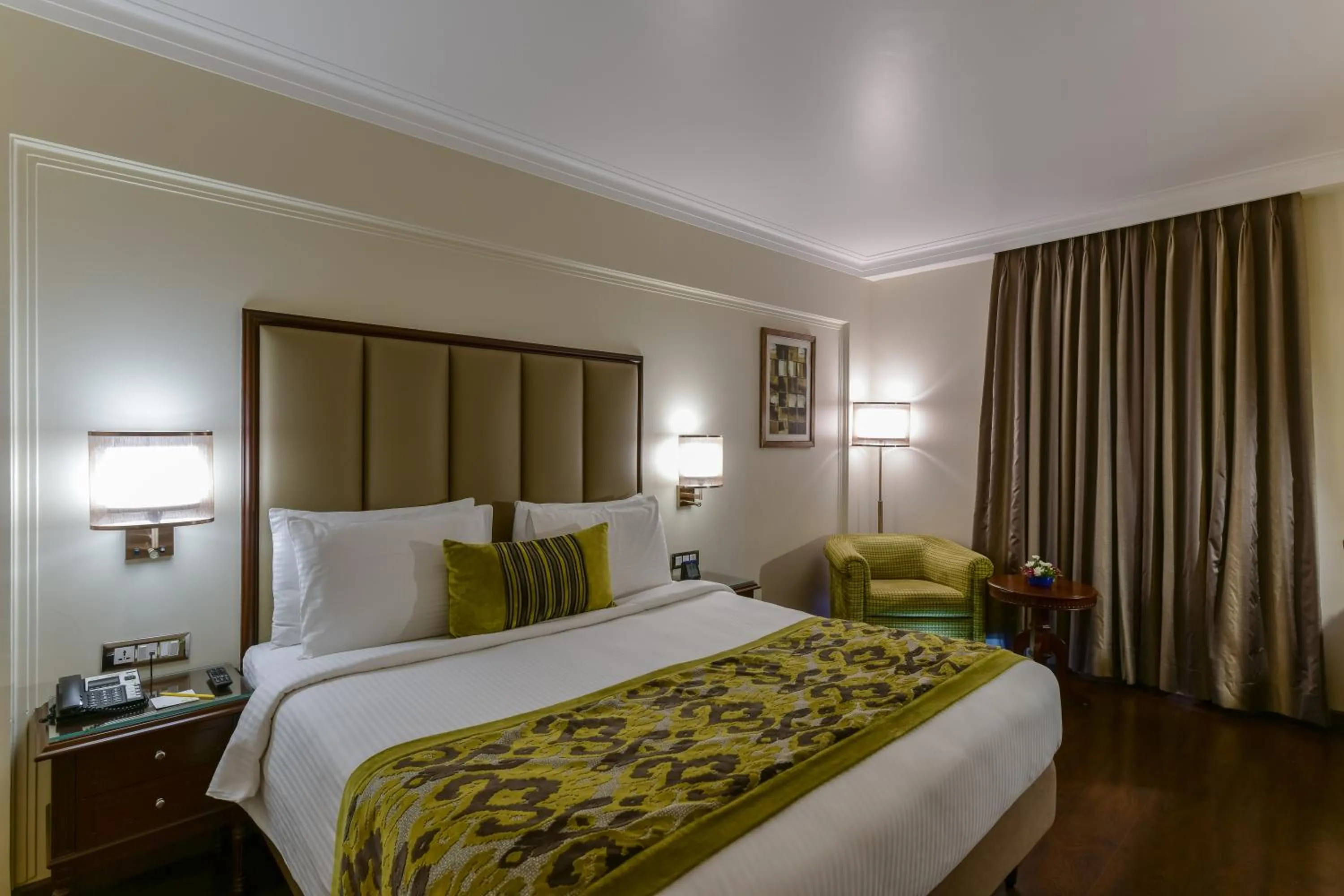 Bedroom, Bed in Lemon Tree Premier “The Atrium” Ahmedabad