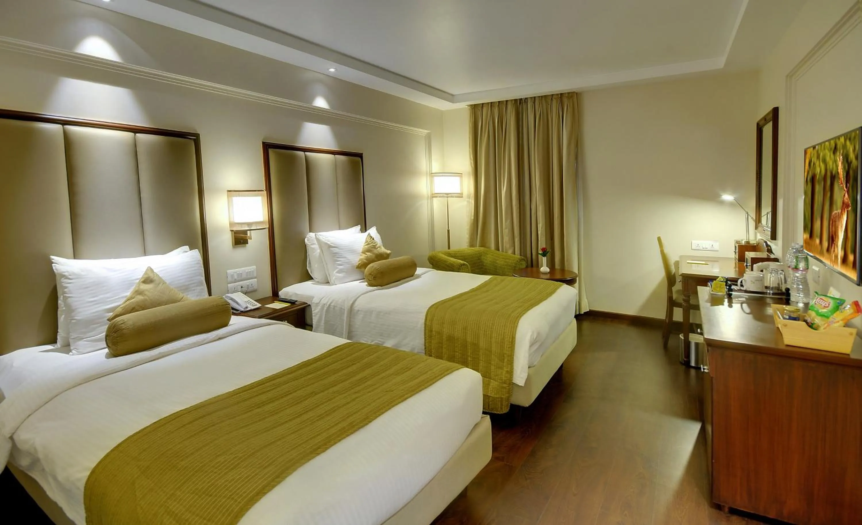 Bedroom, Bed in Lemon Tree Premier “The Atrium” Ahmedabad