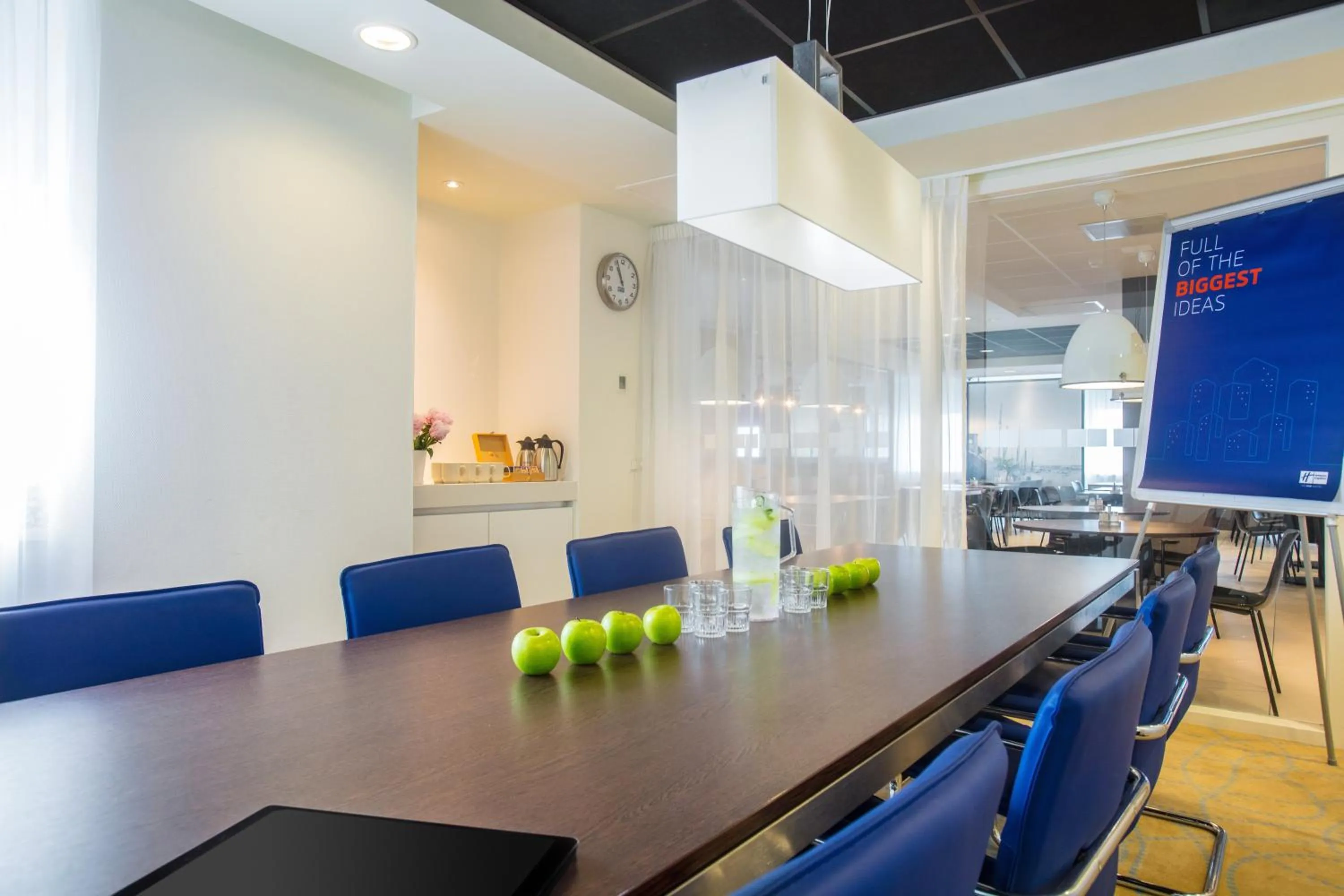 Meeting/conference room in Holiday Inn Express Rotterdam - Central Station by IHG