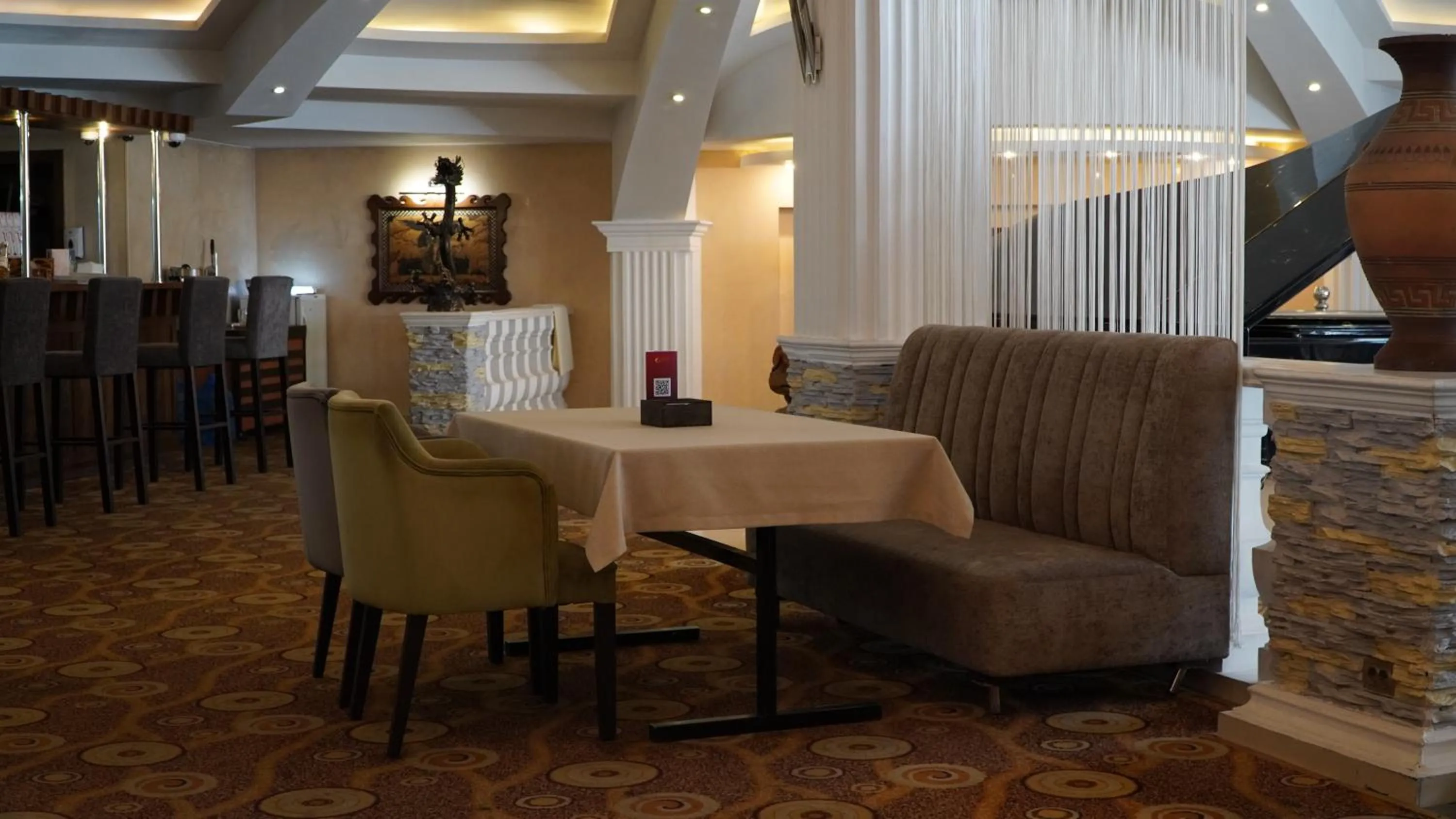 Restaurant/places to eat in Golden Dragon