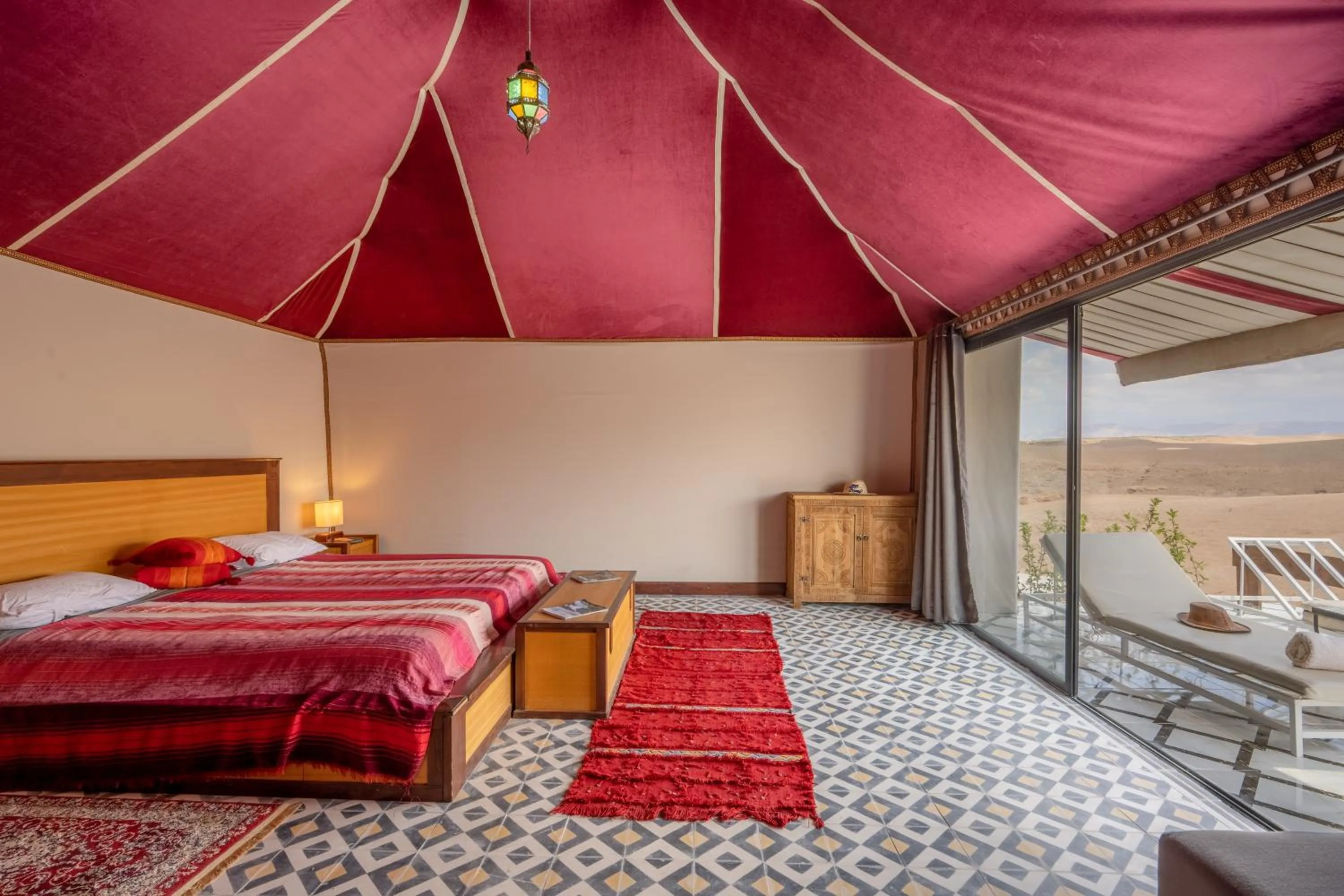 Bed in Canyon Lodge Désert Agafay