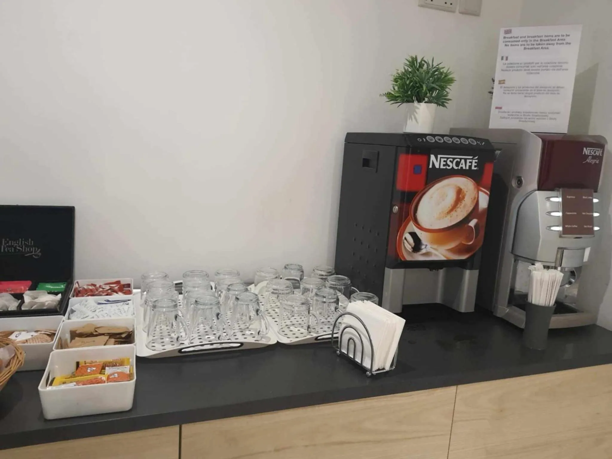 Breakfast in Day's Inn Hotel and Residence