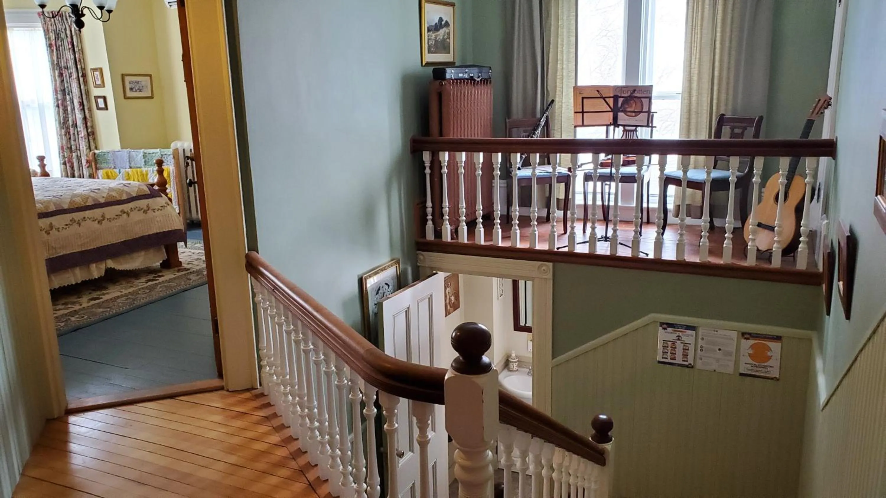 Decorative detail, Bed in The Lark & Loon Inn