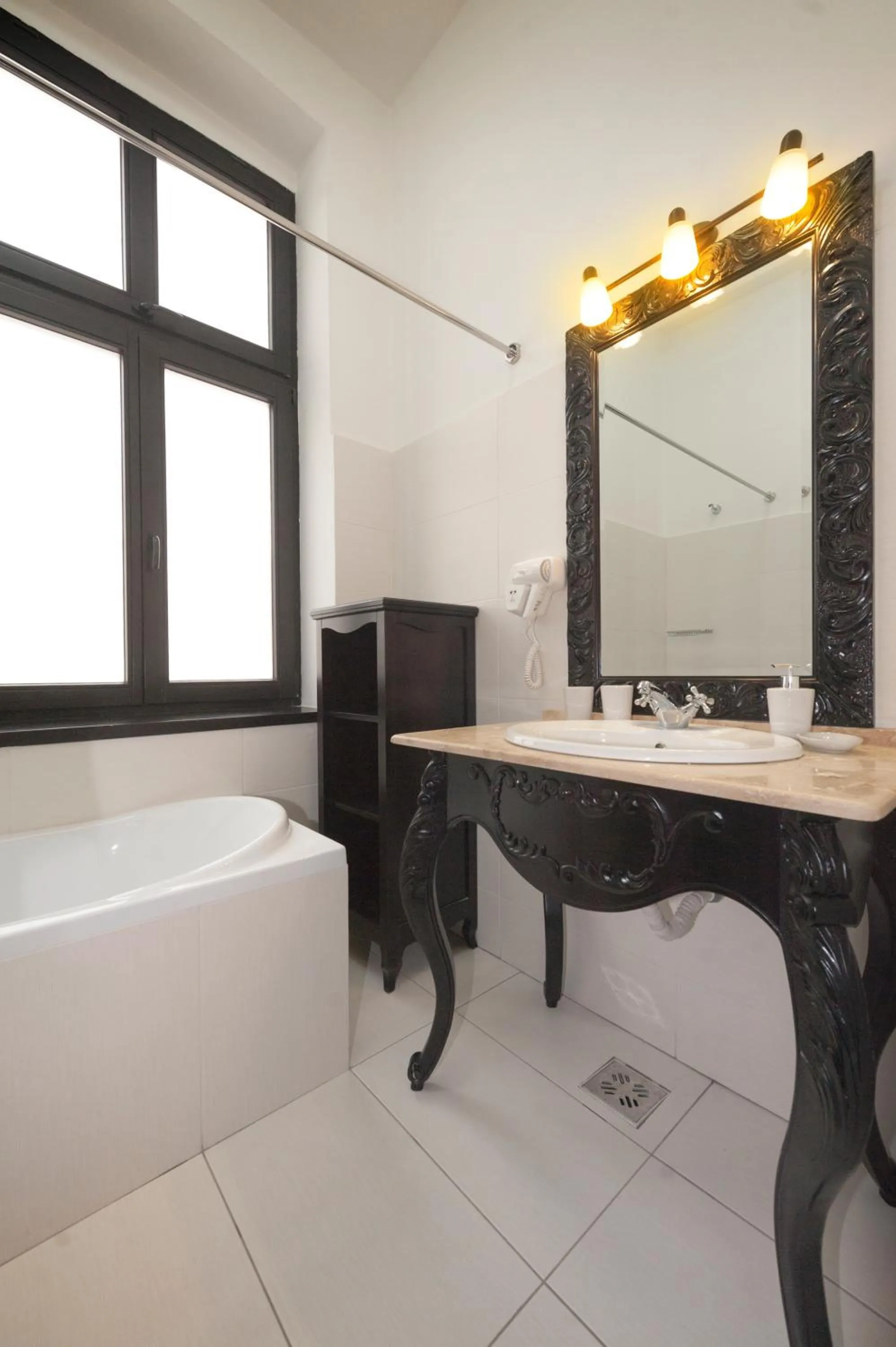 Bathroom in Hotel Central Park Sighisoara