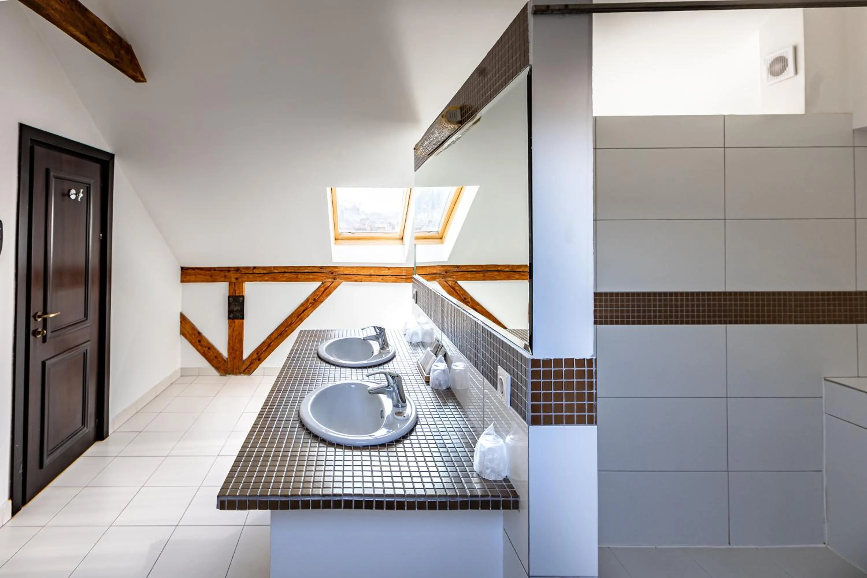 Bathroom, Bed in Hotel Central Park Sighisoara