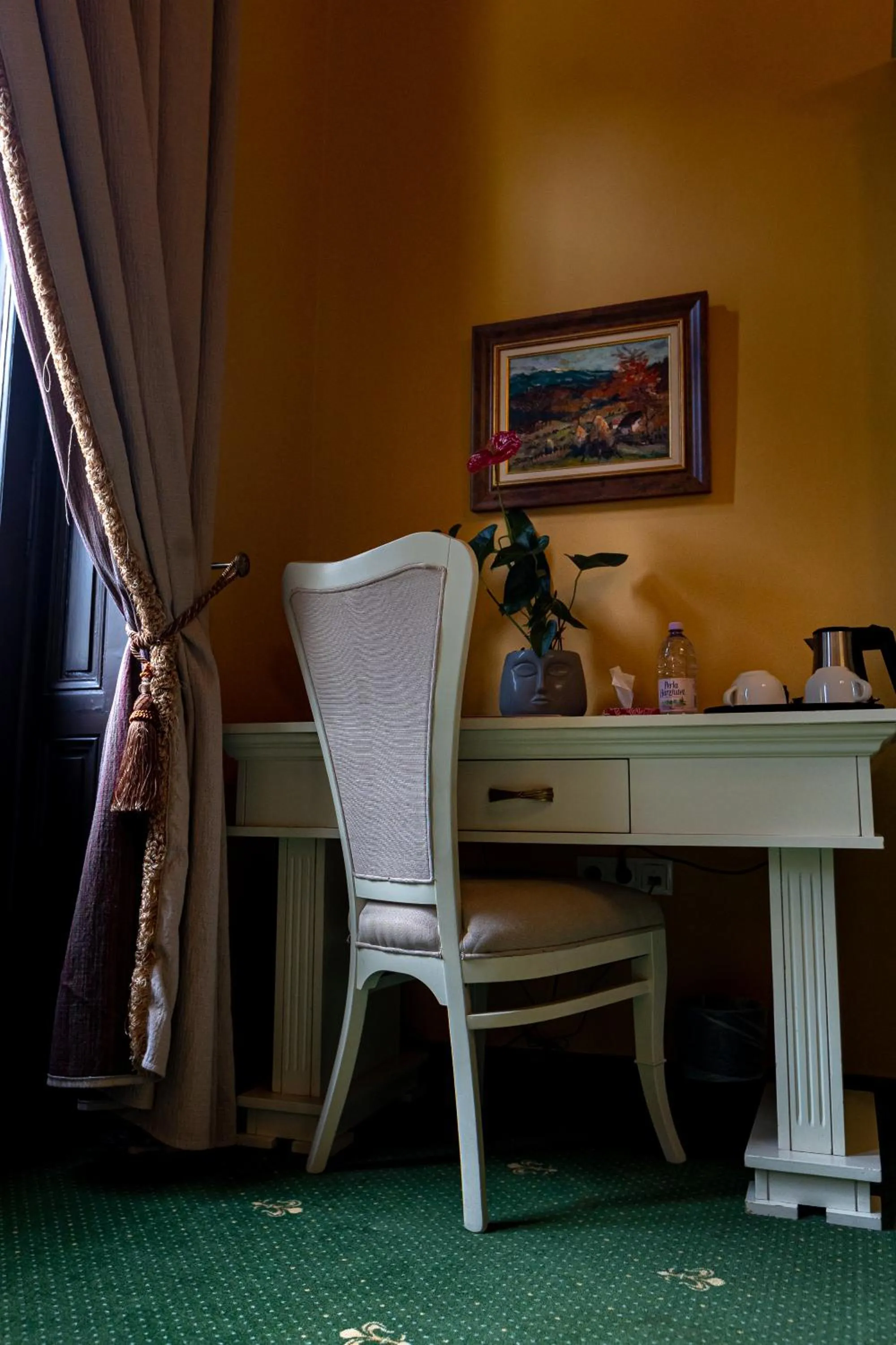 Seating area in Hotel Central Park Sighisoara