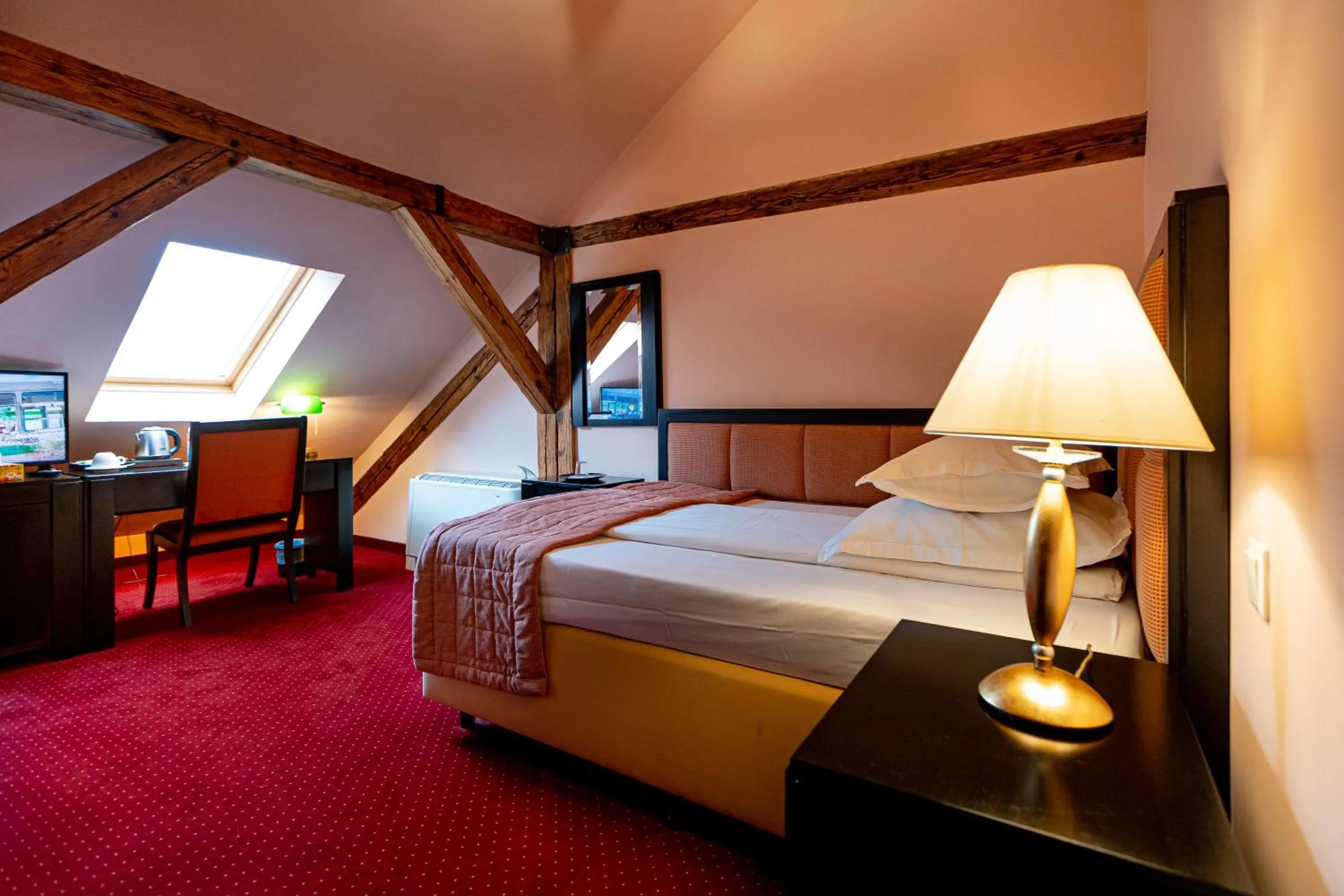 Photo of the whole room, Bed in Hotel Central Park Sighisoara