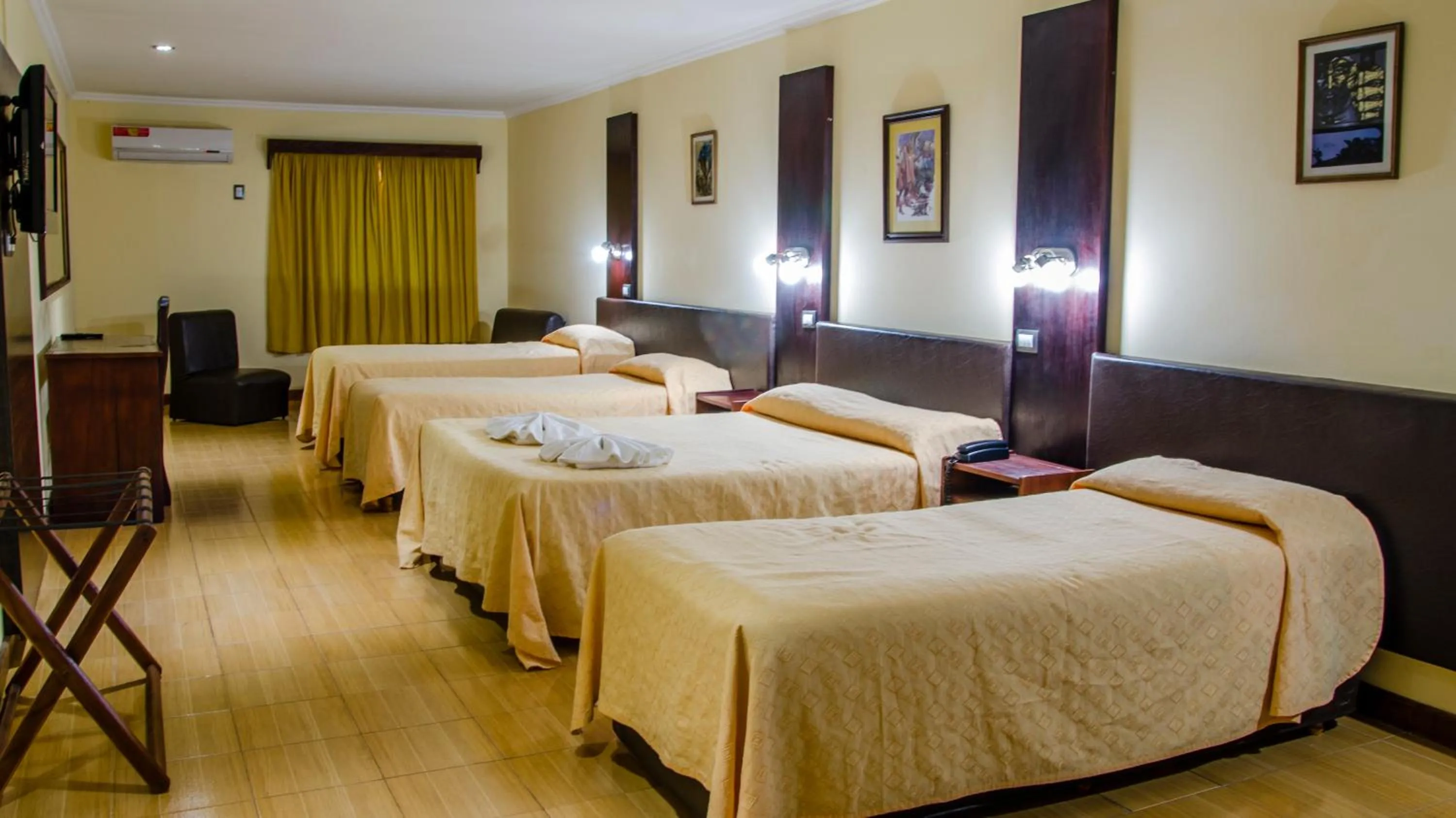 Bedroom, Bed in Hotel Carmen