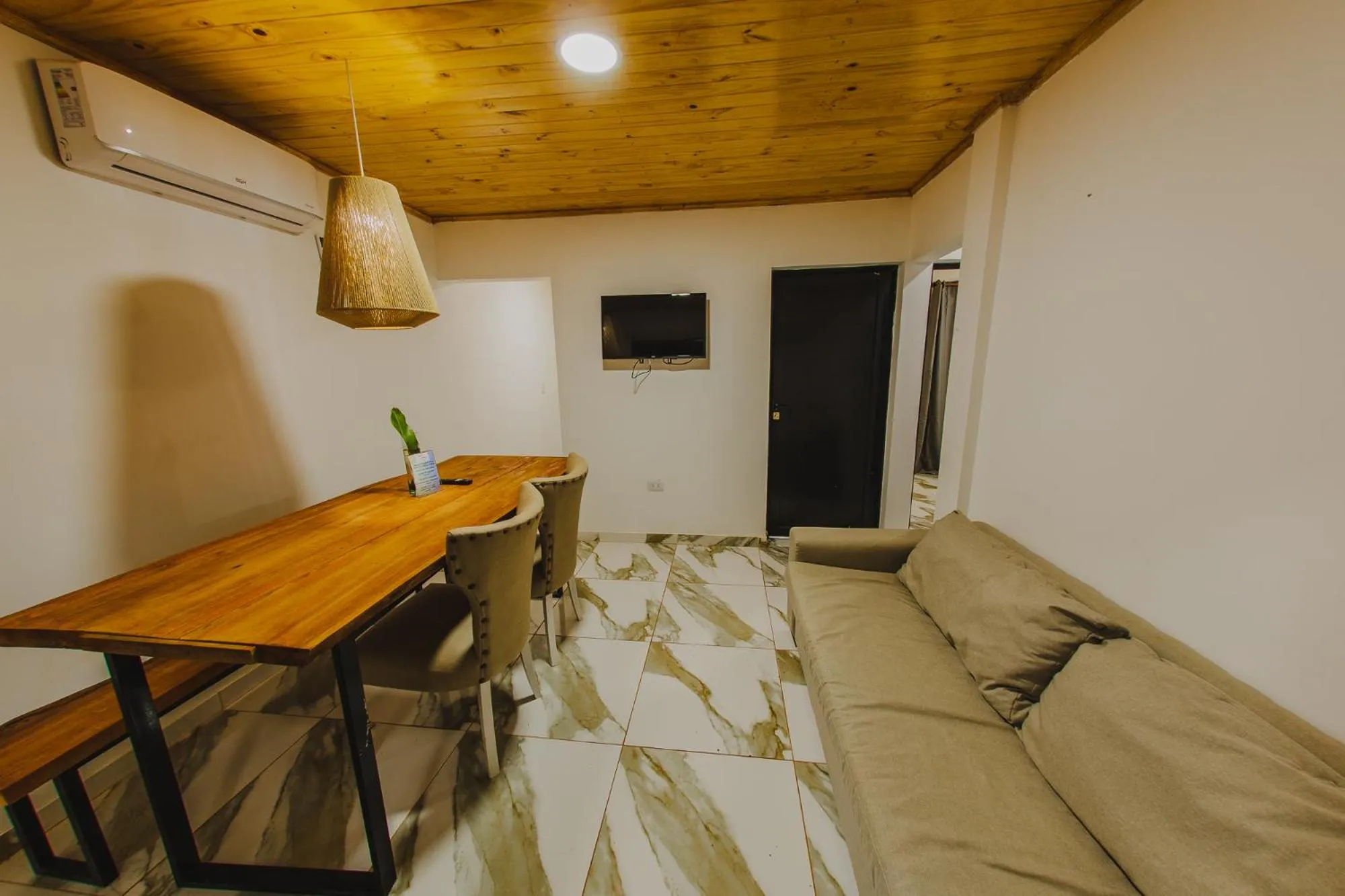 TV and multimedia in Hotel Carmen