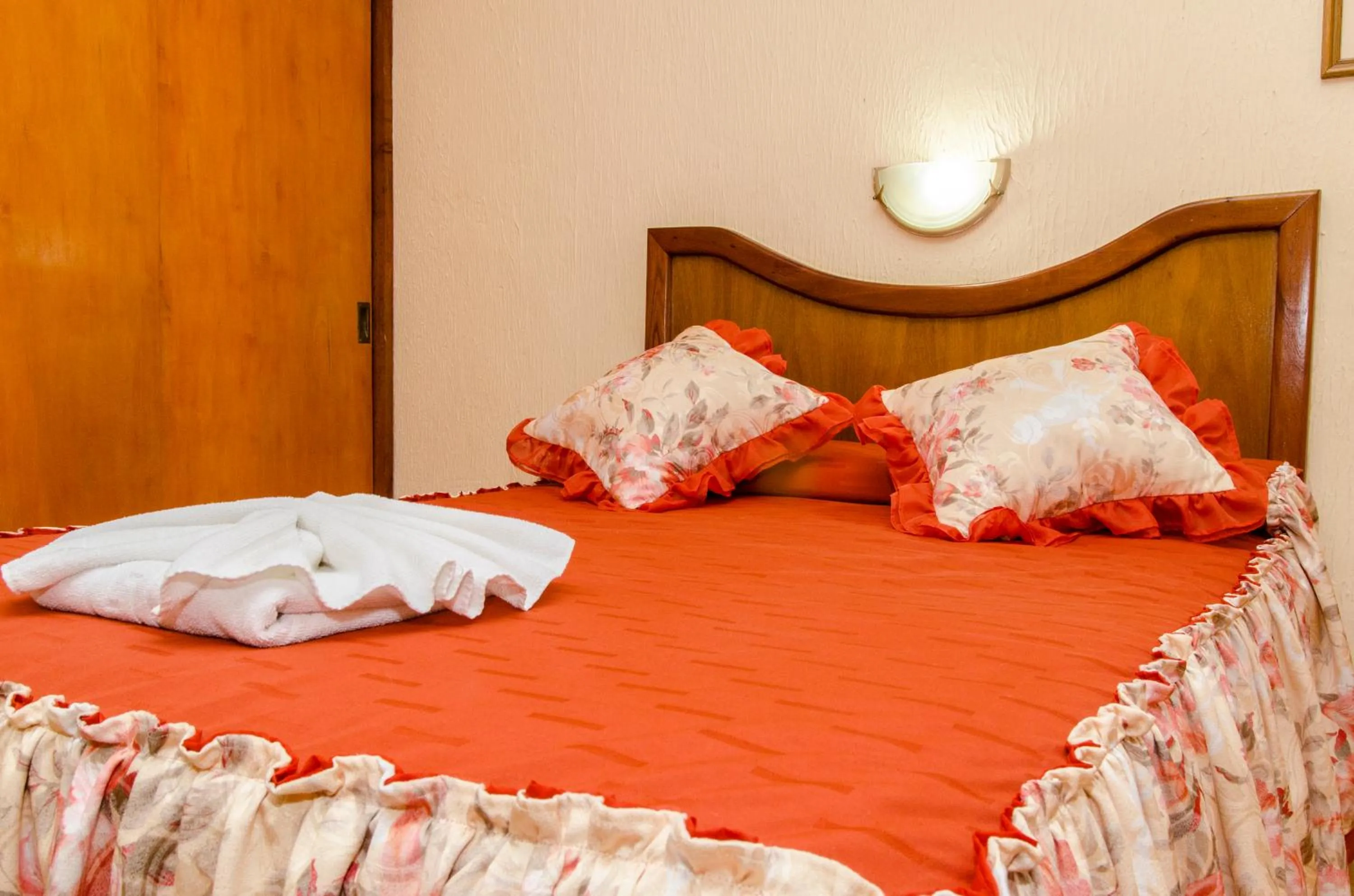 Bedroom, Bed in Hotel Carmen