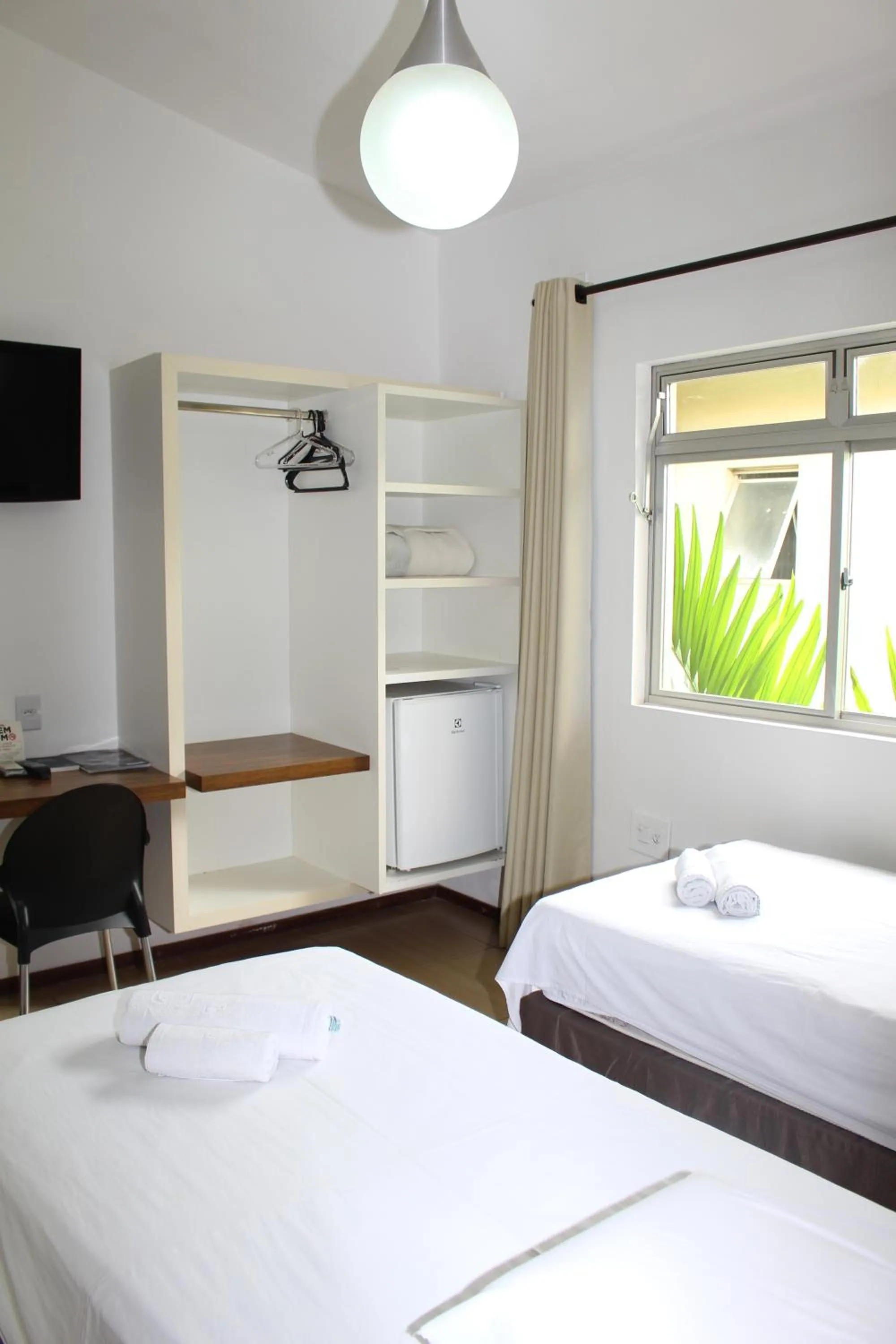 Photo of the whole room, Bed in Cyrilo's Palace Hotel
