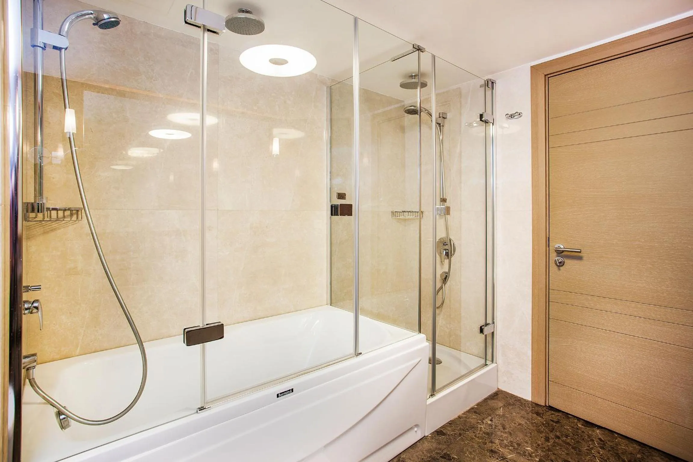 Shower in Nidya Hotel Galataport