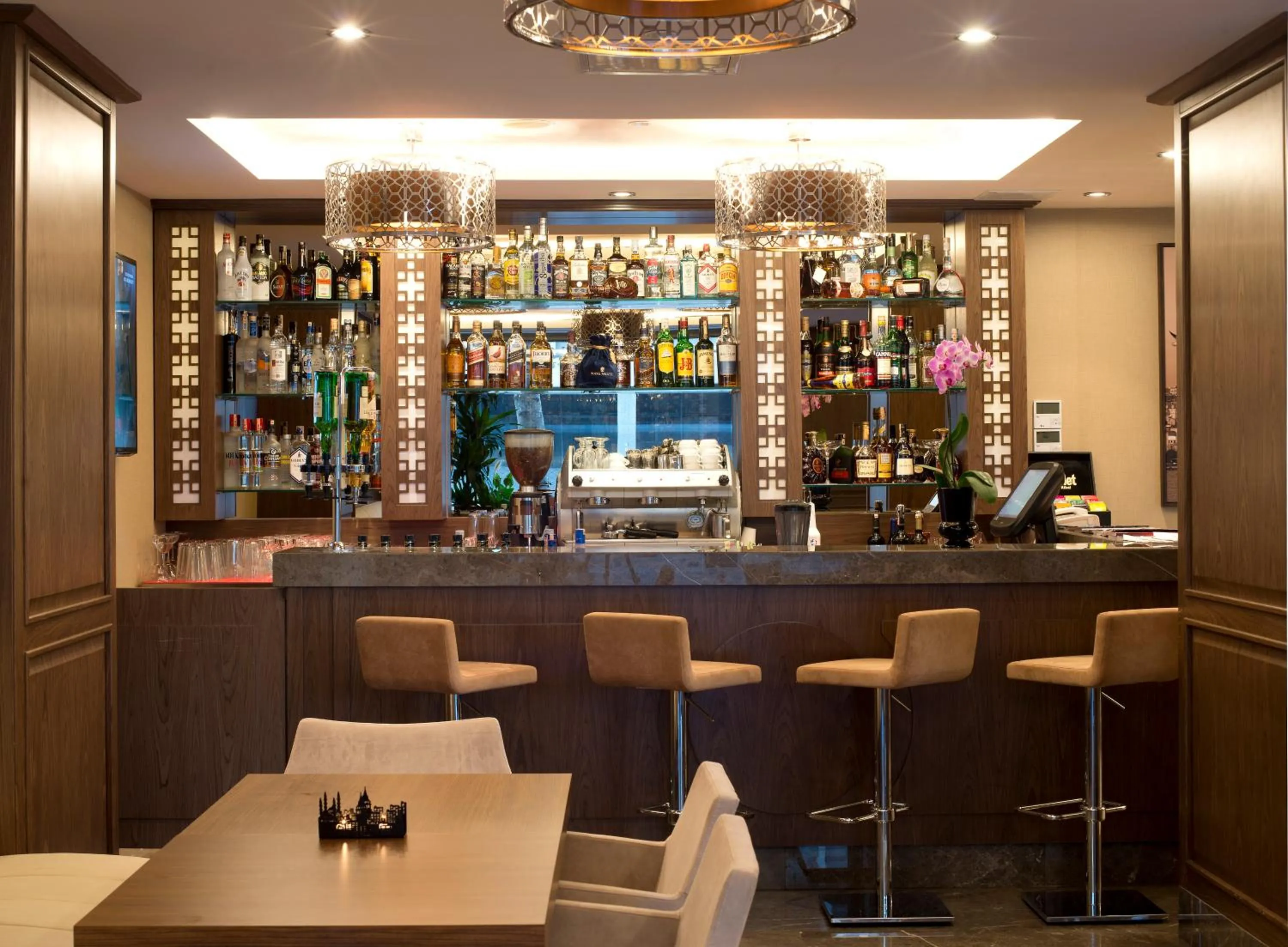 Lounge or bar in Nidya Hotel Galataport