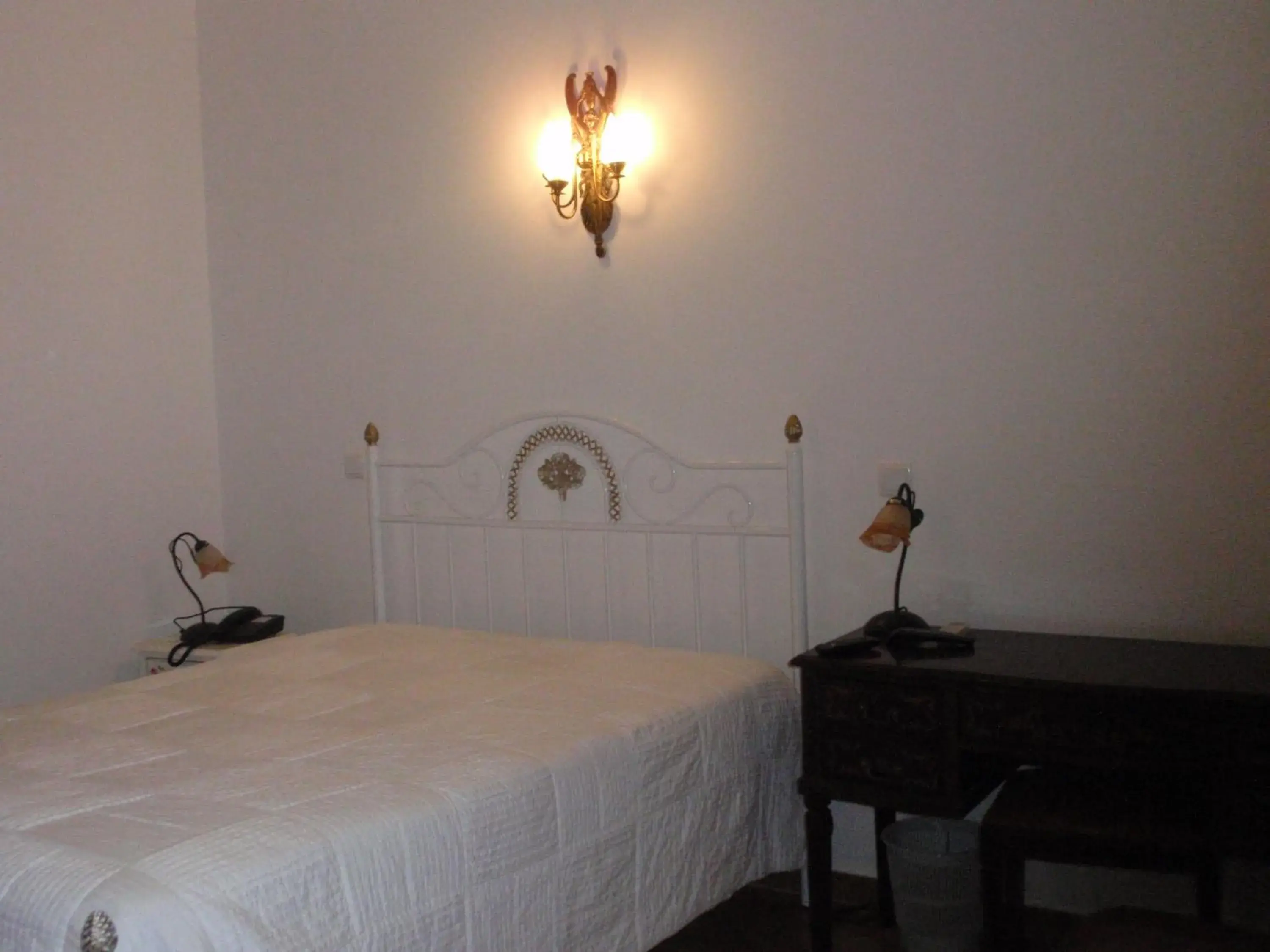Double Room in "O Viajante" Low Cost Hotel Double Room in "O Viajante" Low Cost Hotel