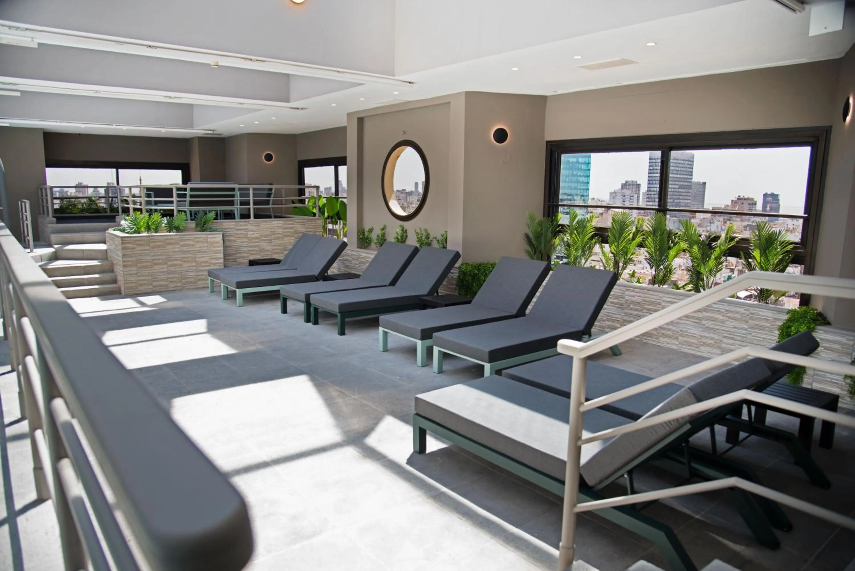 Swimming pool in Libertador Hotel