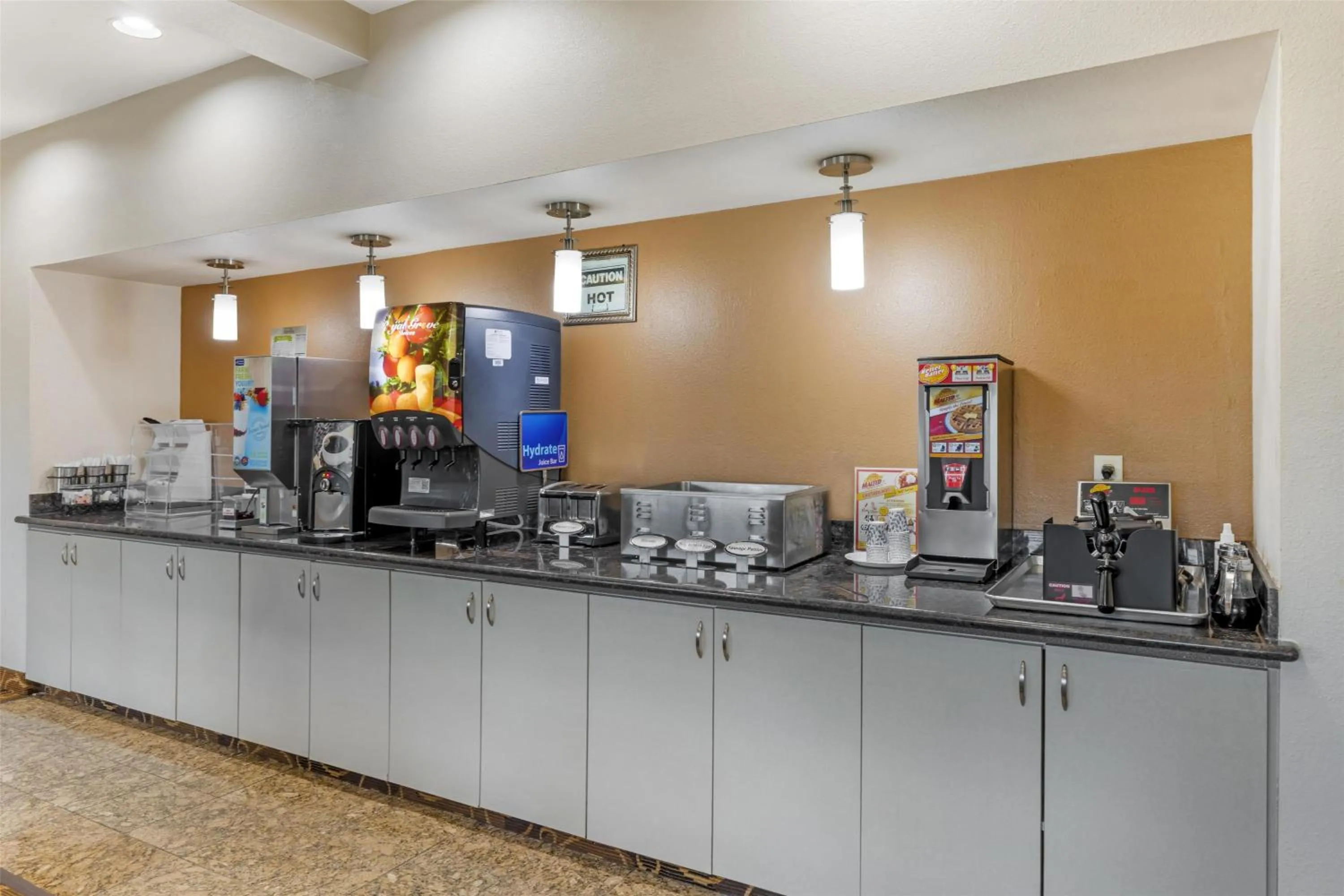 Breakfast in Best Western Northwest Inn