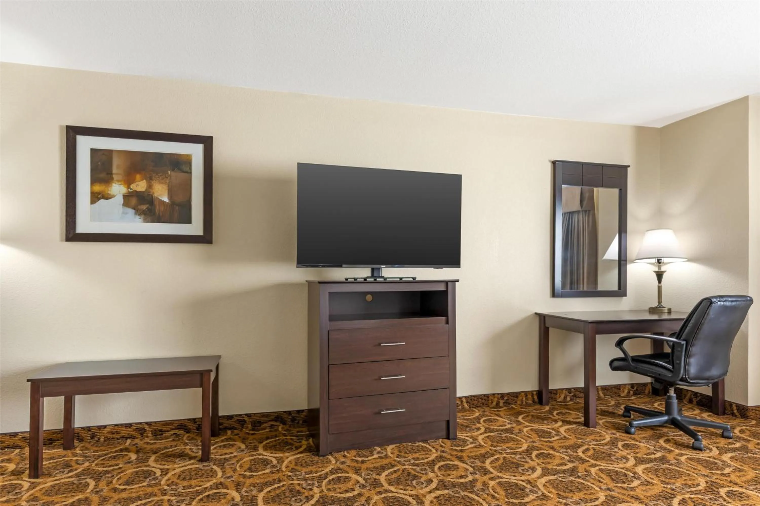 Bedroom in Best Western Northwest Inn