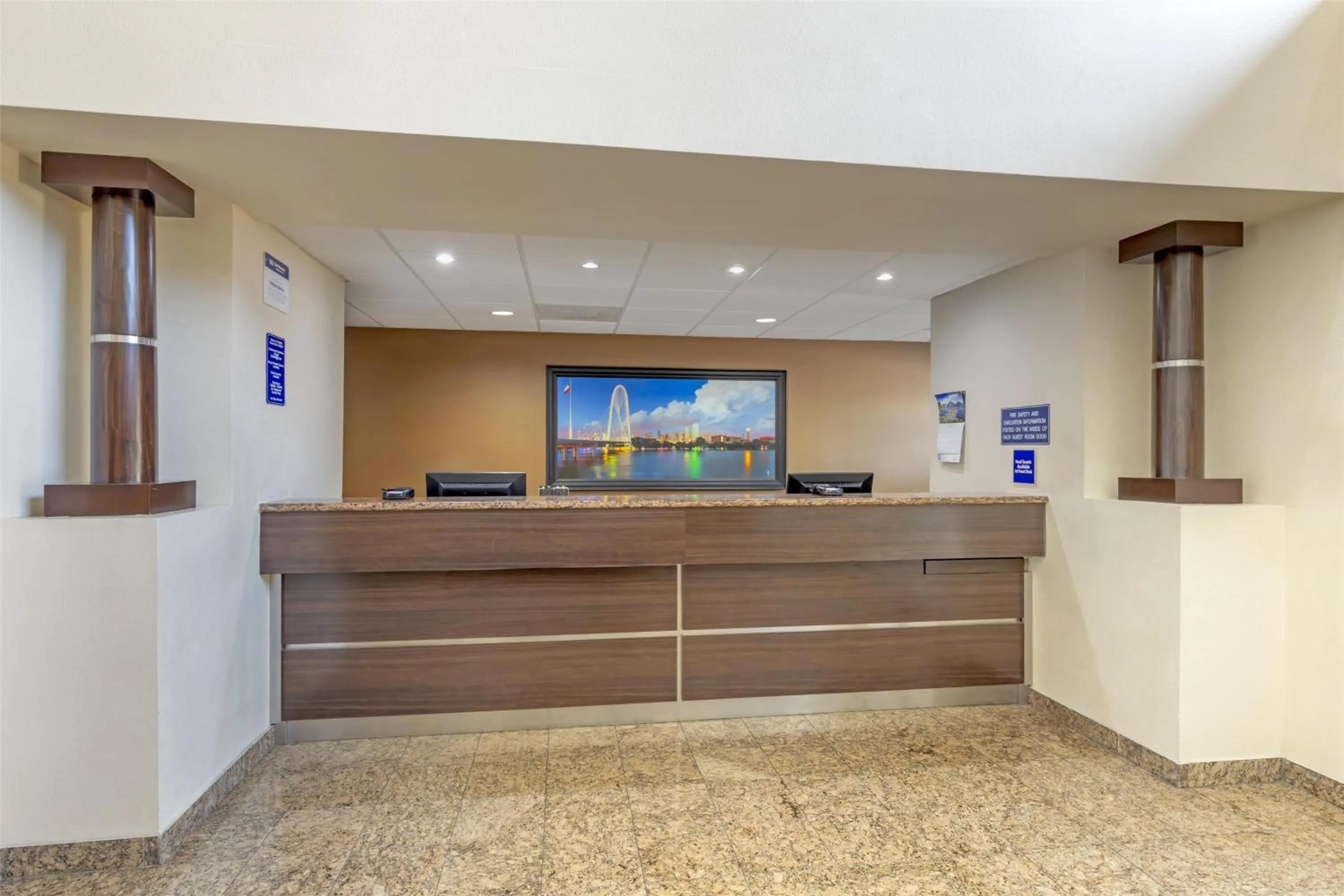 Lobby or reception in Best Western Northwest Inn