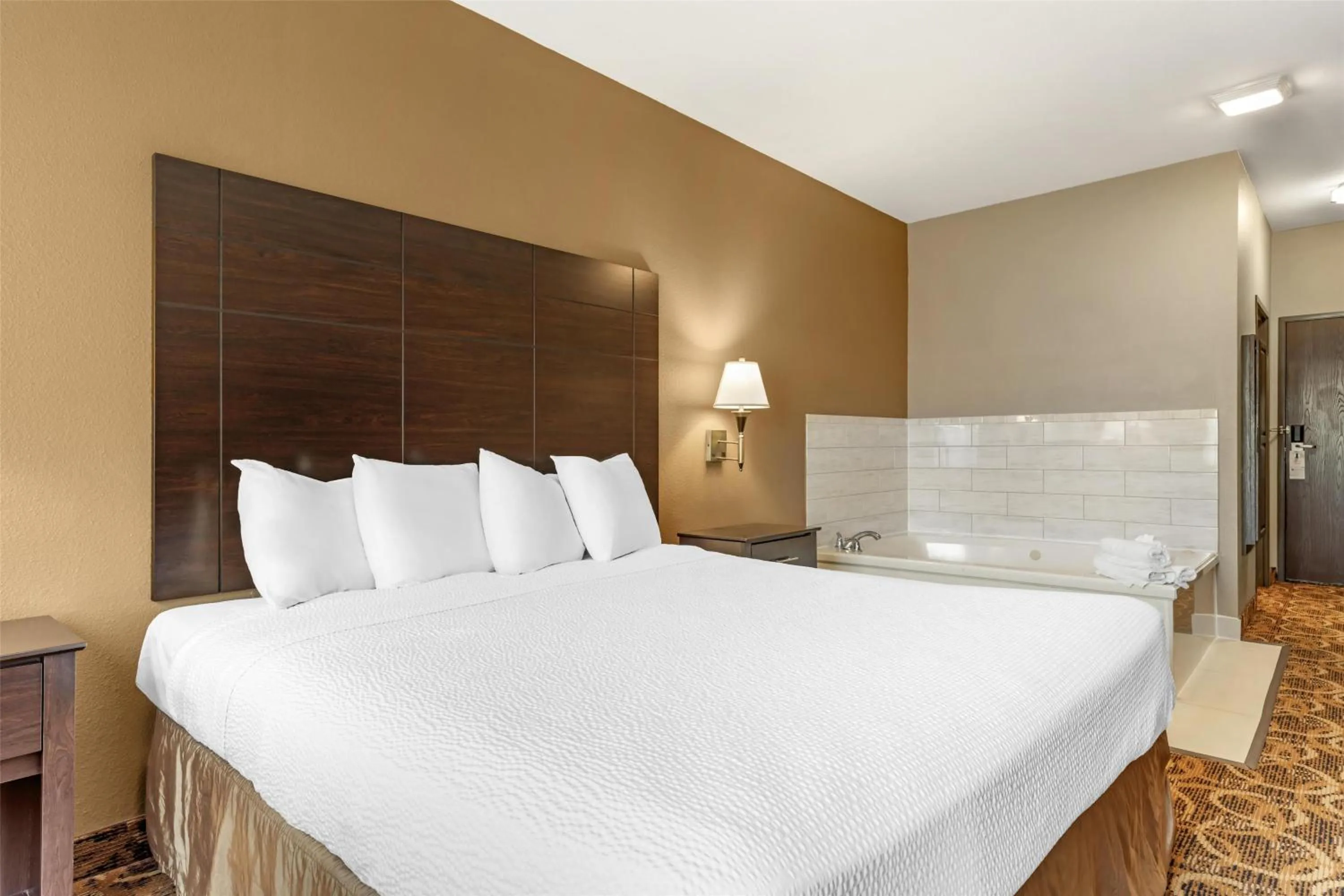 Bedroom, Bed in Best Western Northwest Inn