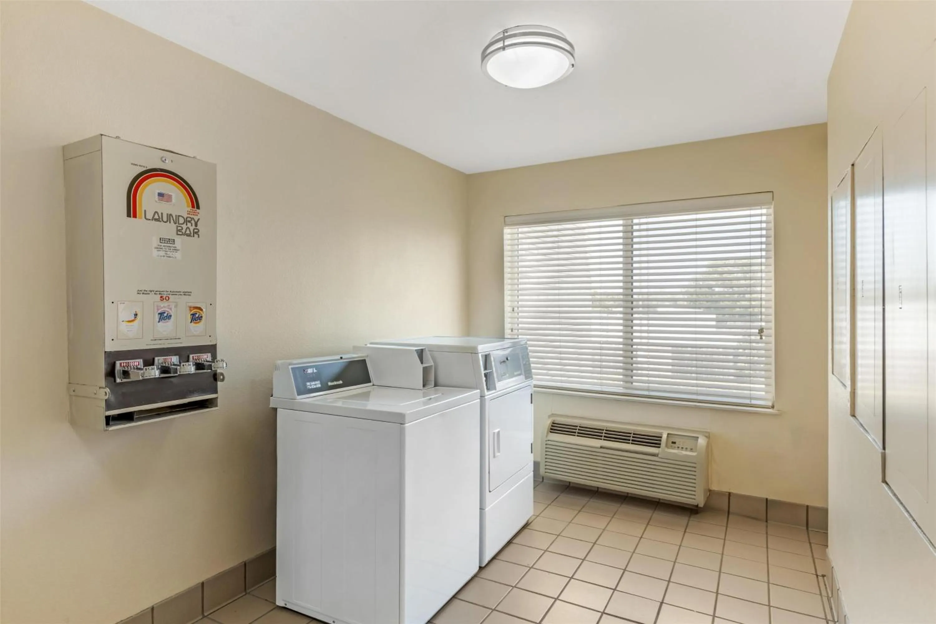laundry in Best Western Northwest Inn